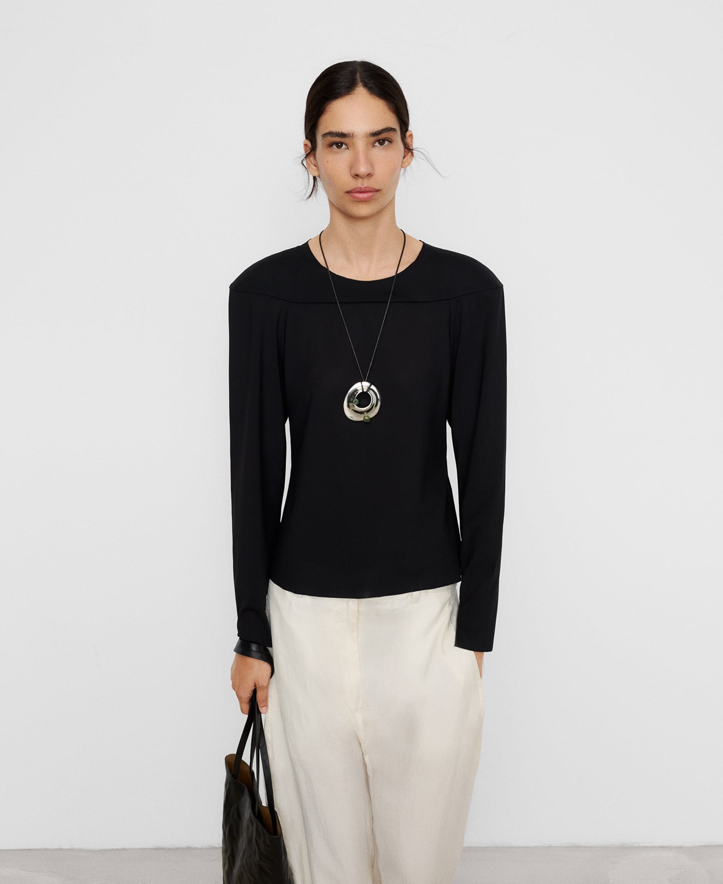Long sleeve T-shirt with shoulder pads image number 0