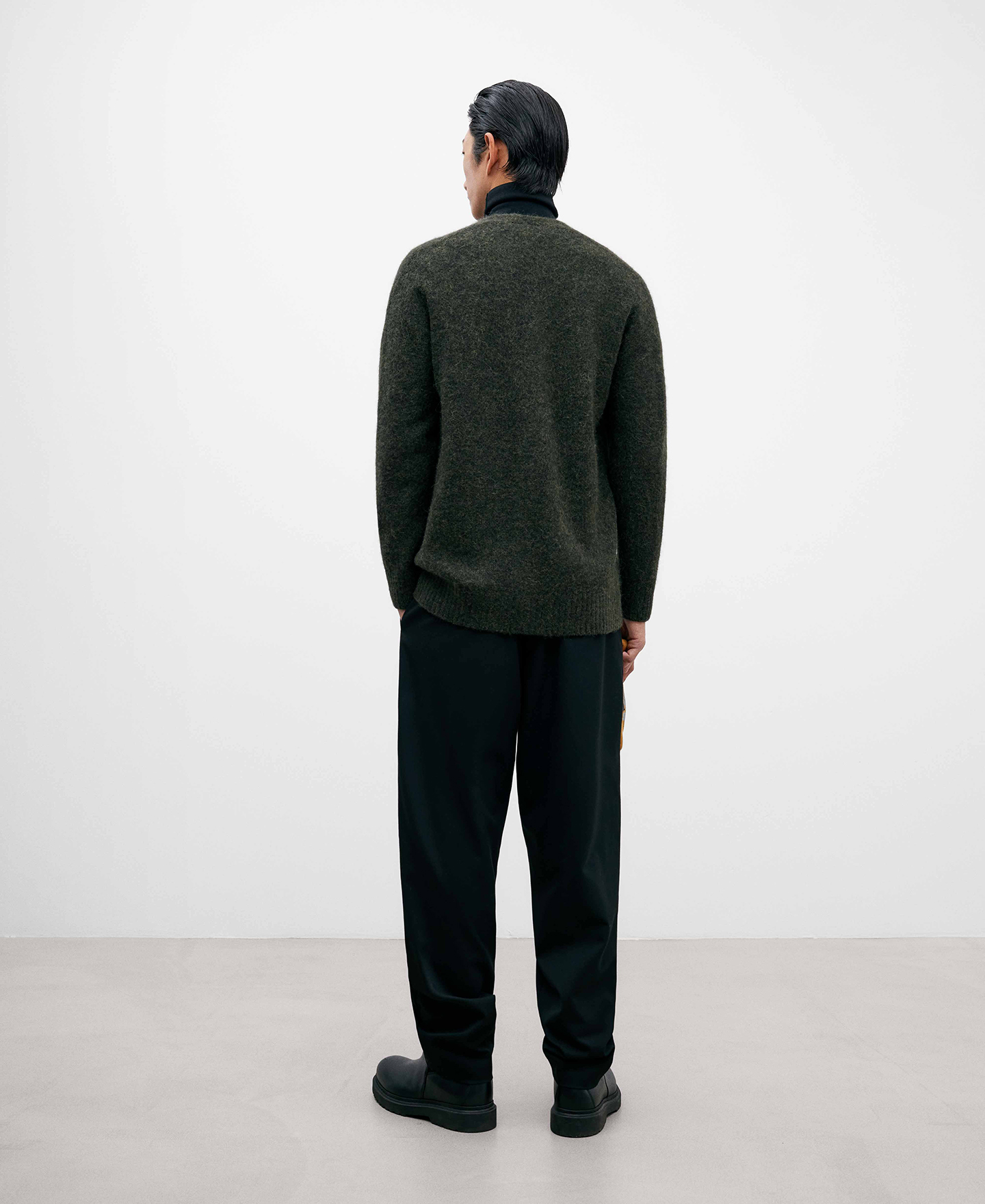 Green alpaca knit cardigan for men image number 2