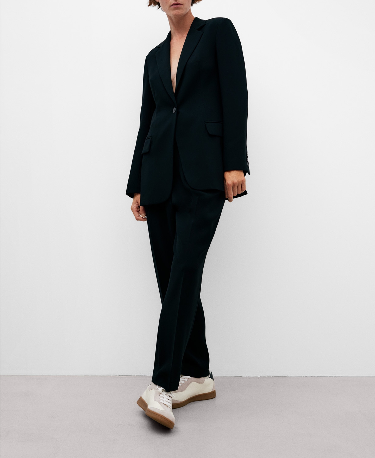 Carrot fit darts trousers for women image number 1