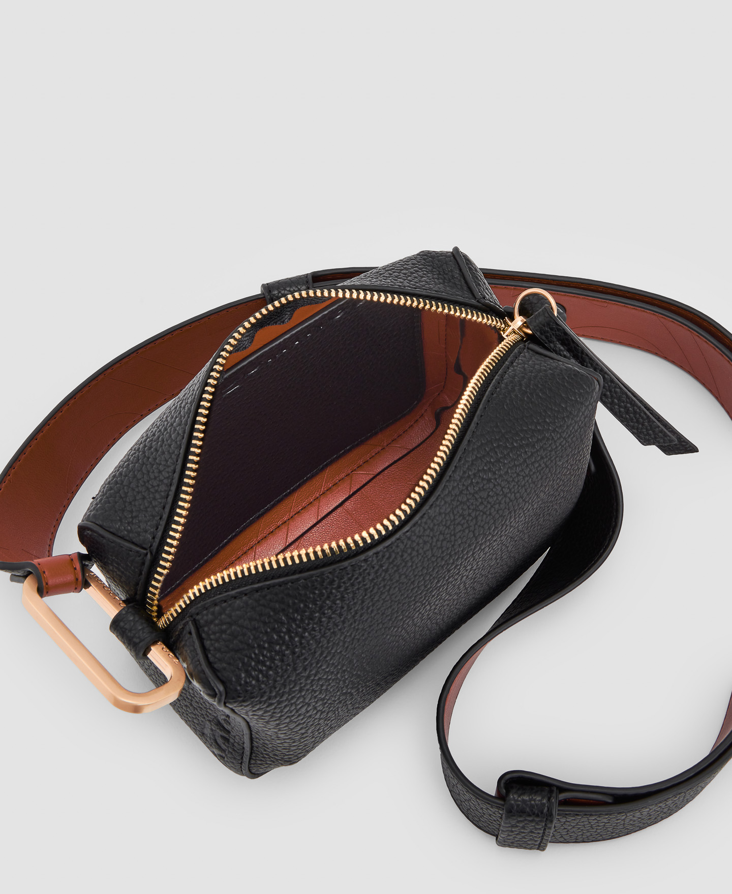 Recycled materials shoulder bag image number 2