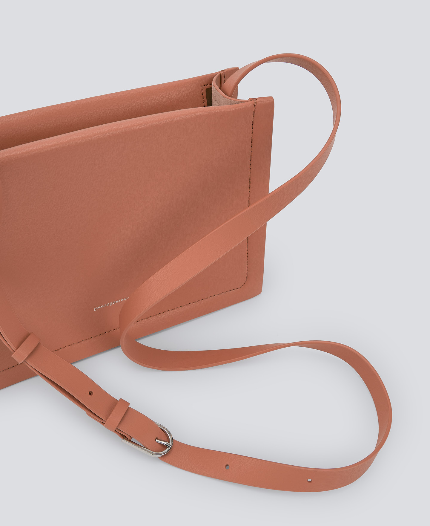 Sac à bandoulière en cuir responsable pour femme image number 2
