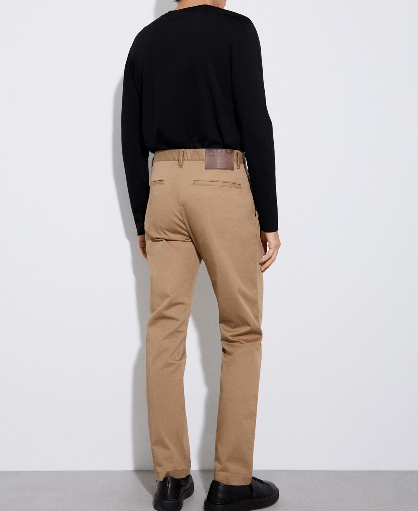 Responsible cotton chino pants image number 2