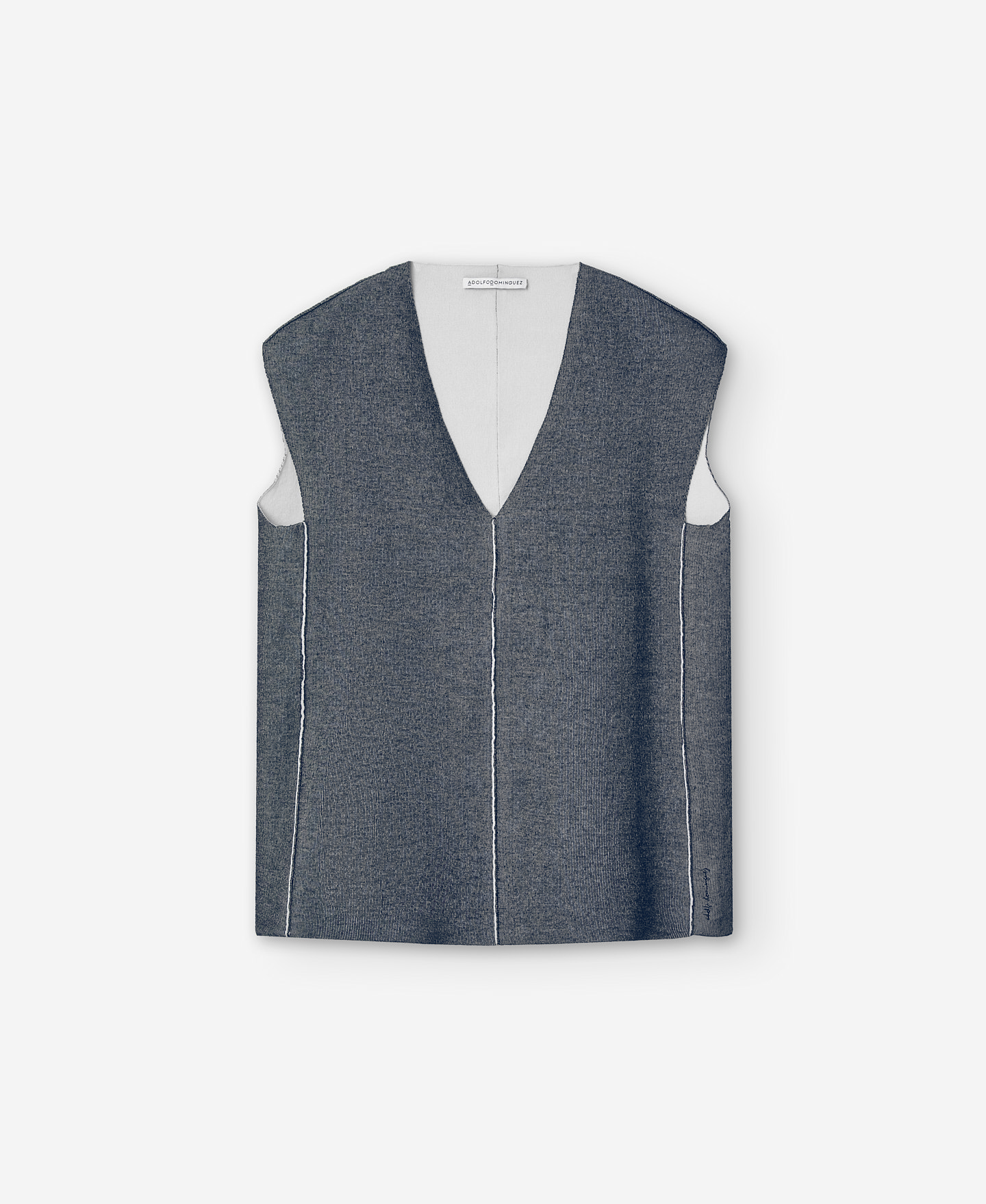 Two-tone knitted waistcoat image number 4