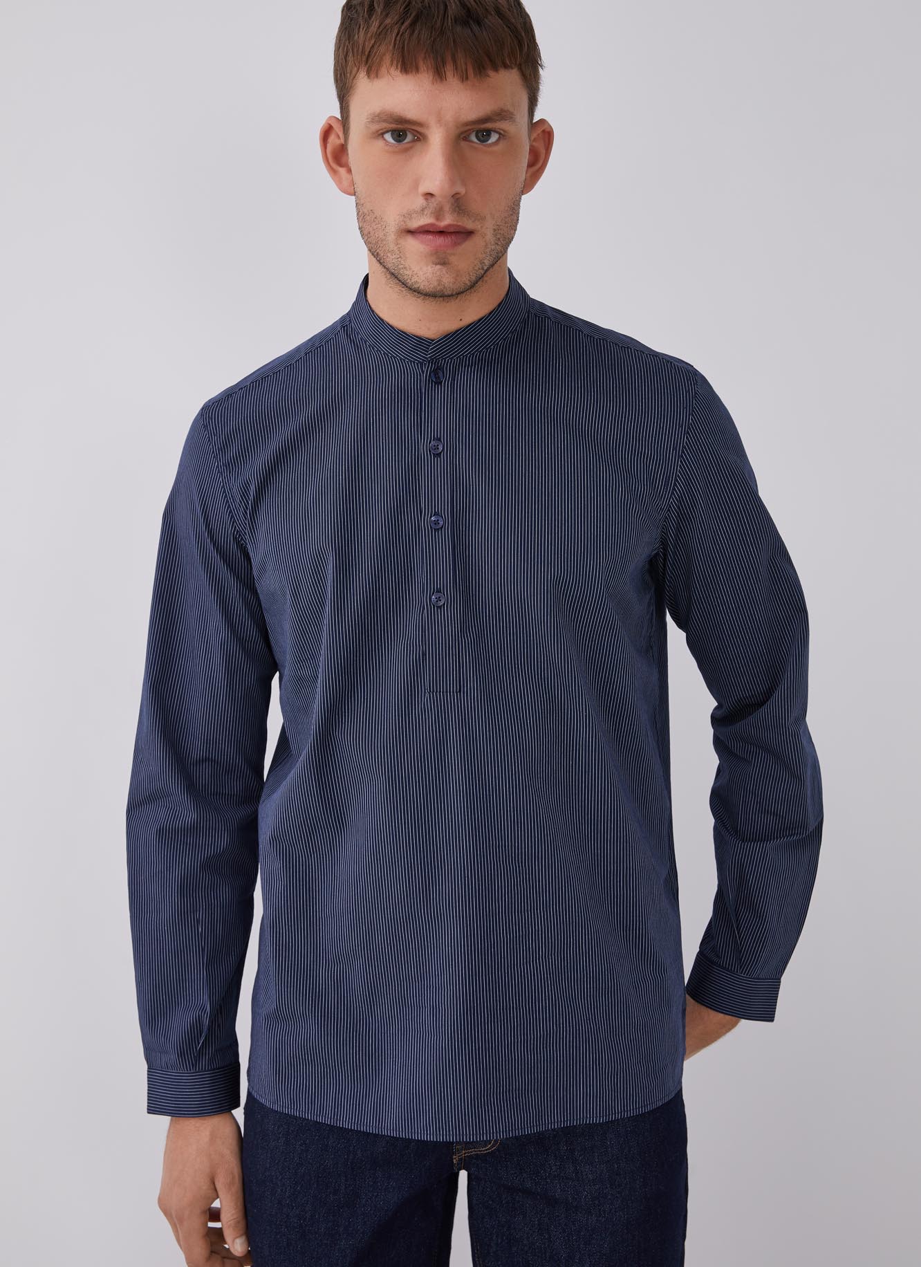 Sobrecamisa cuello mao a rayas image number 0