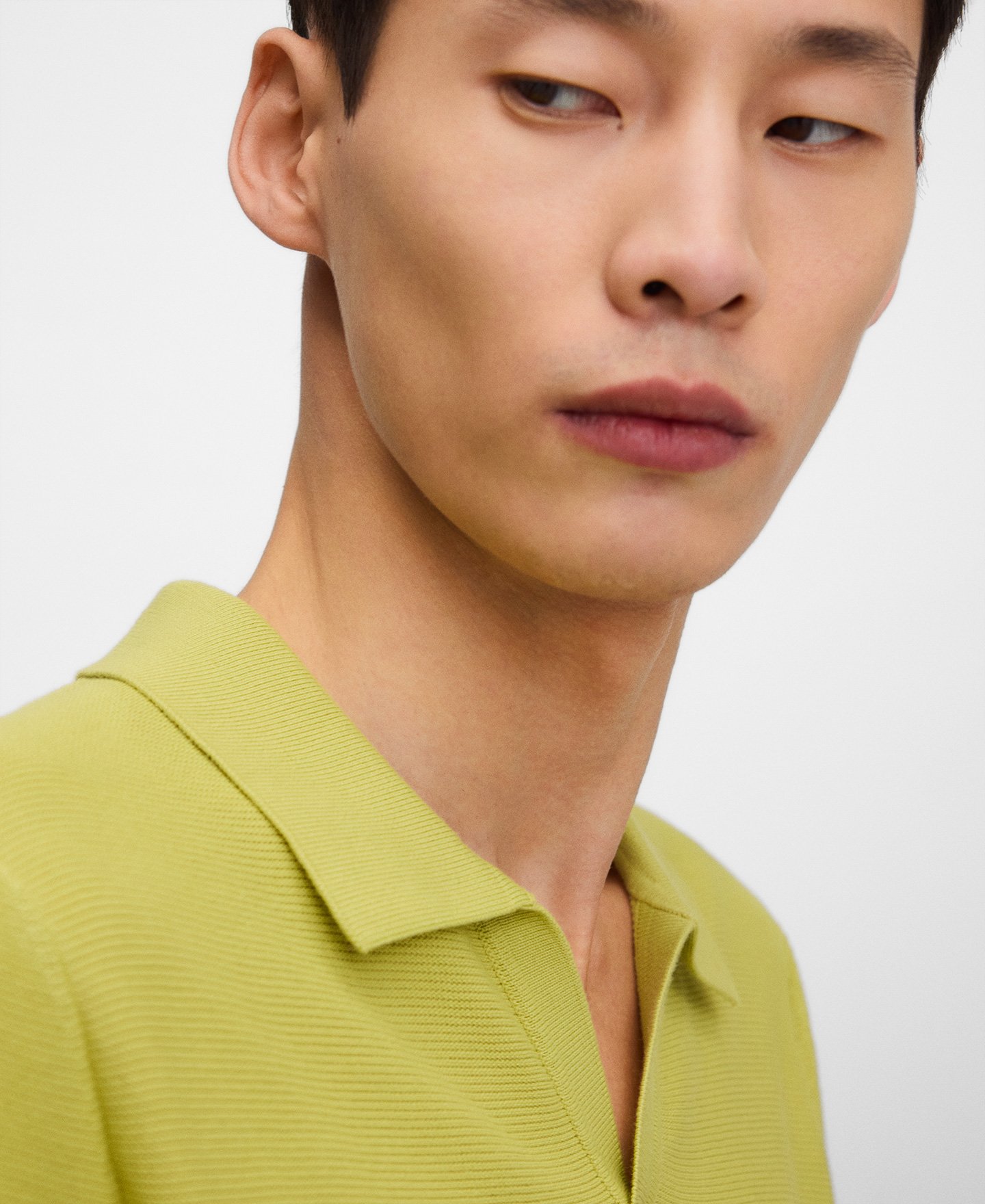 V-neck structured knit polo shirt image number 3