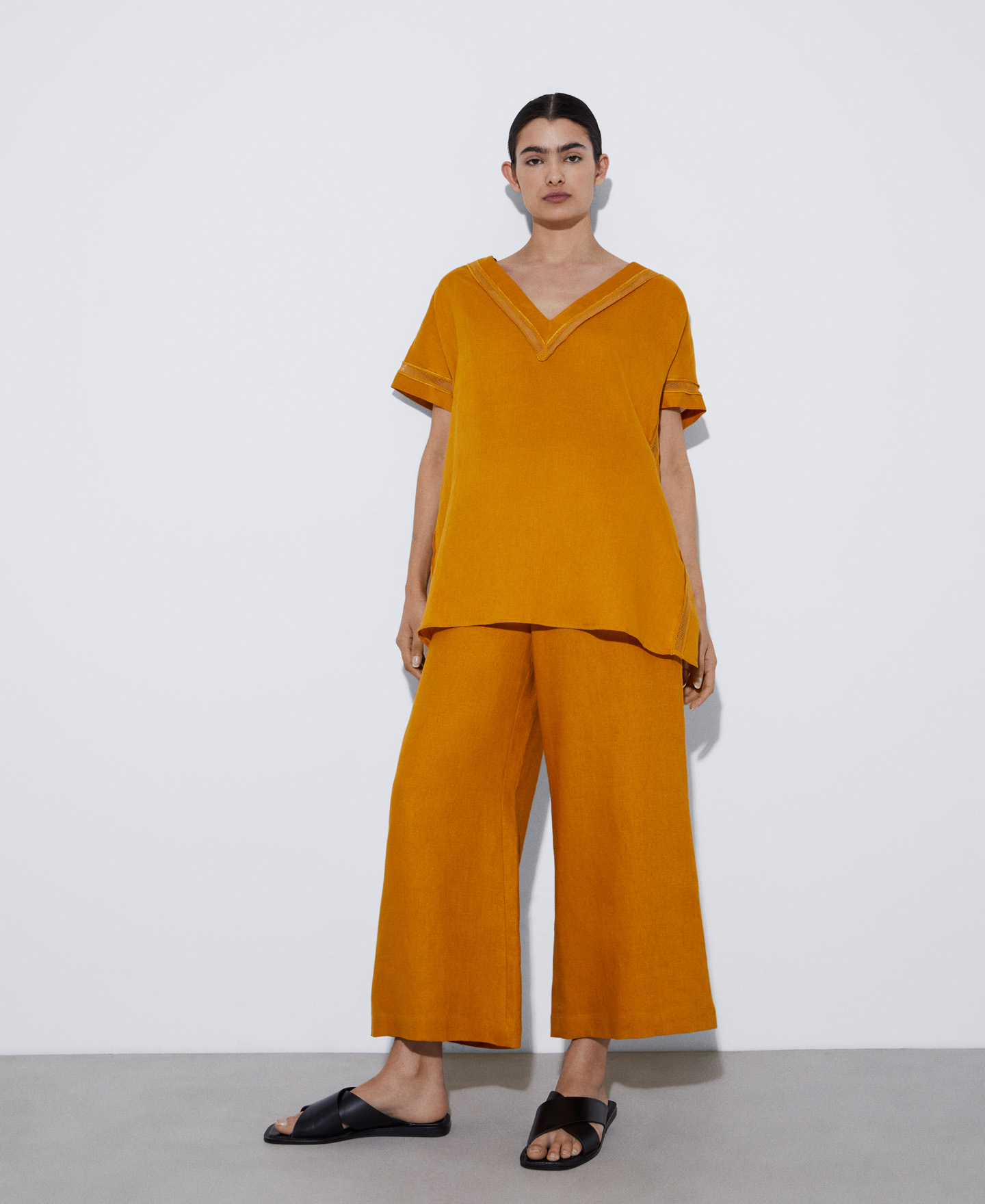 Responsible linen tasseled shirt image number 1
