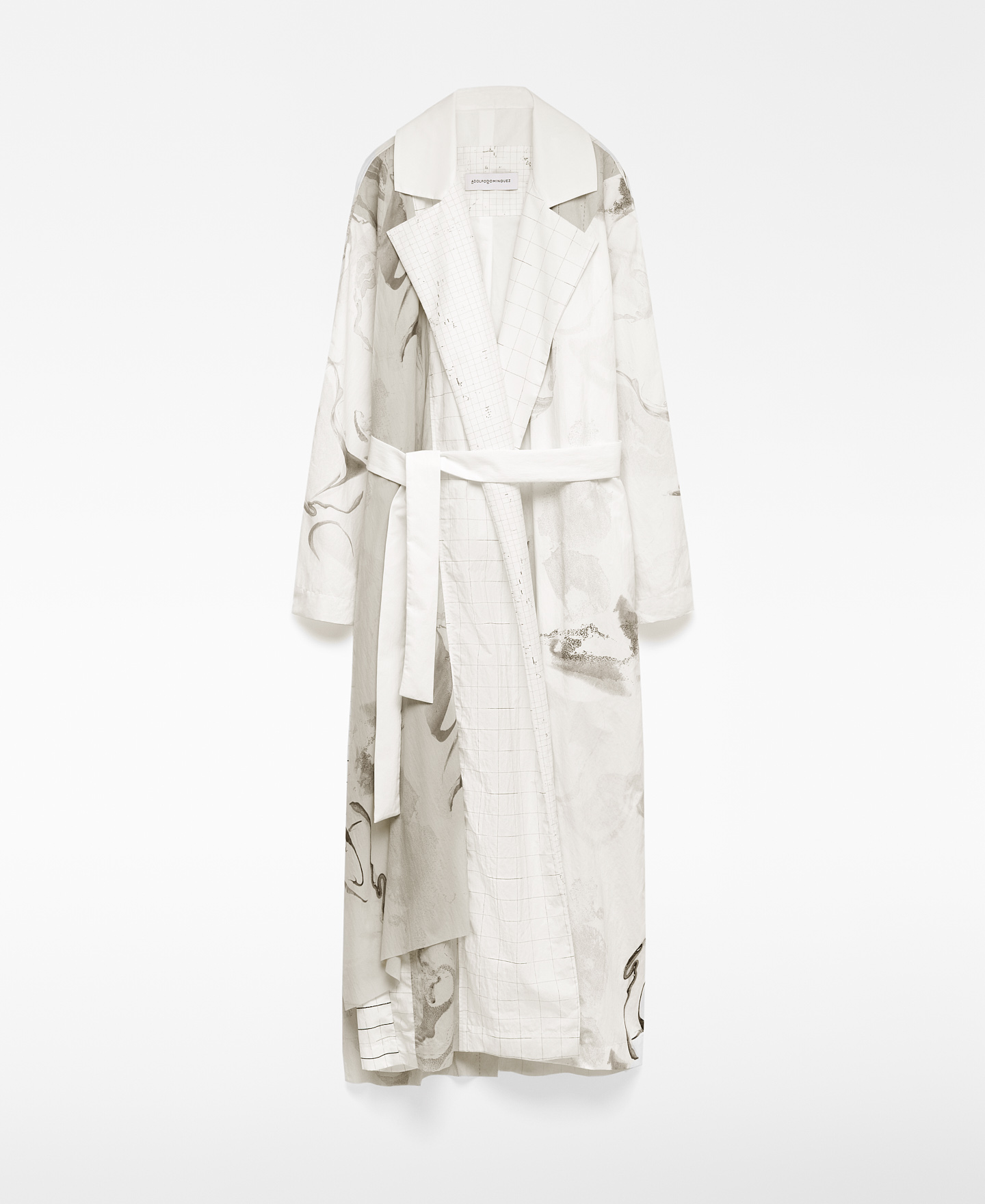 Gabardina oversize estampada mujer image number 4