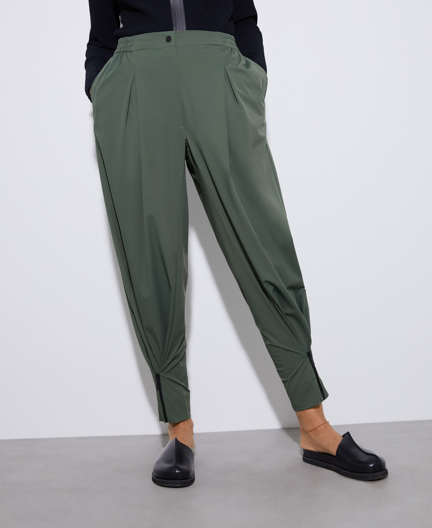 Pantalon sport en nailon recyclé image number 0