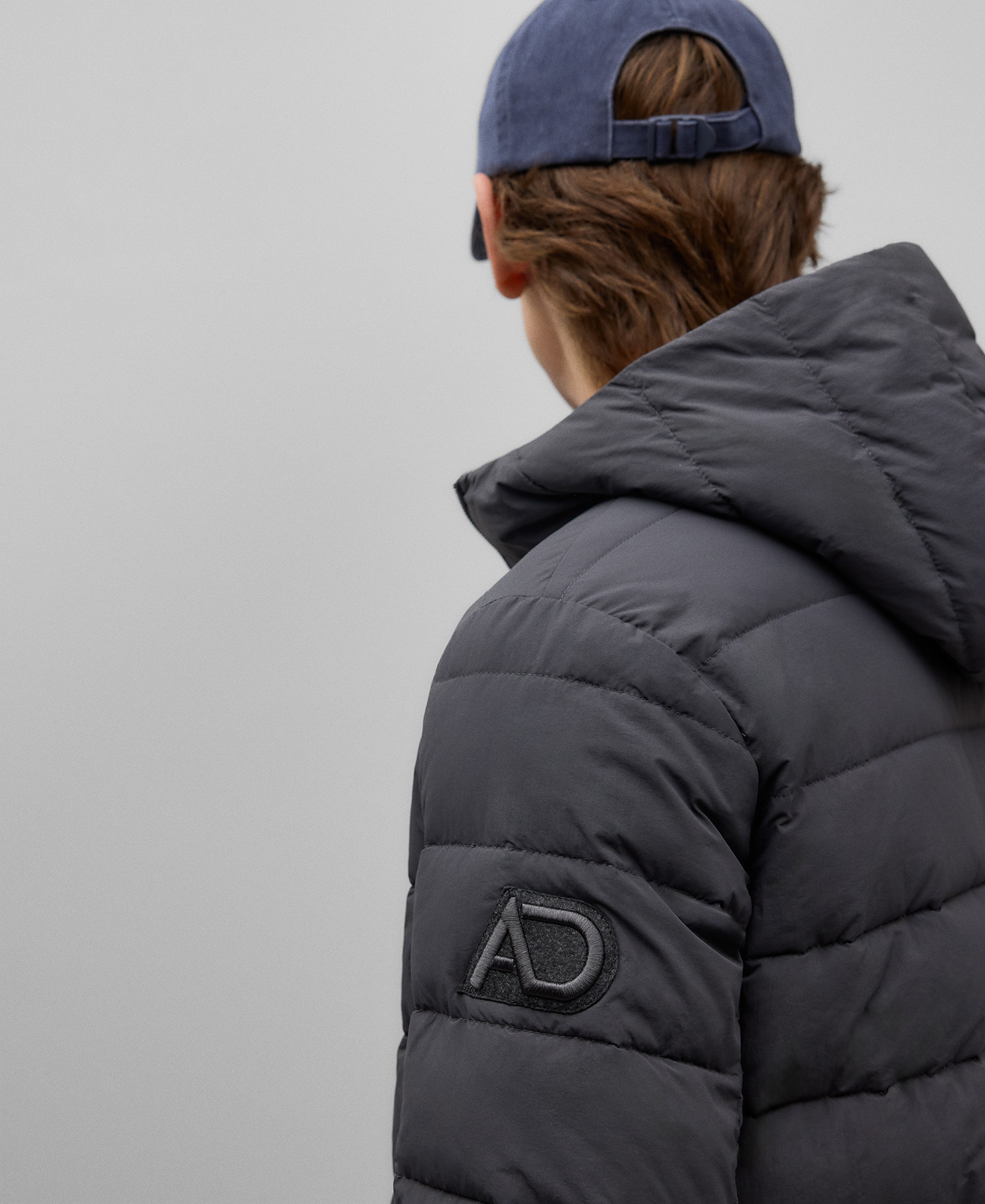 Quilted hooded coat man image number 3