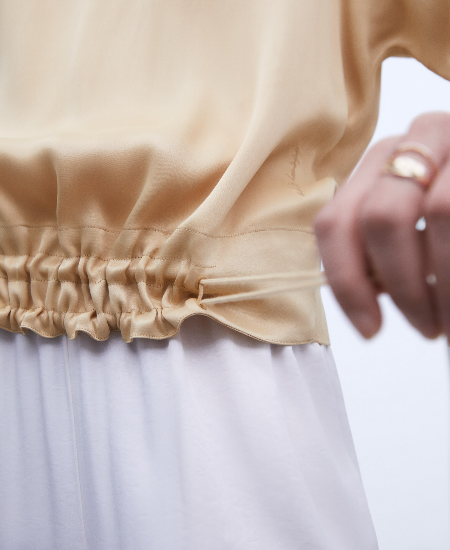 Drawstring fluid shirt image number 3
