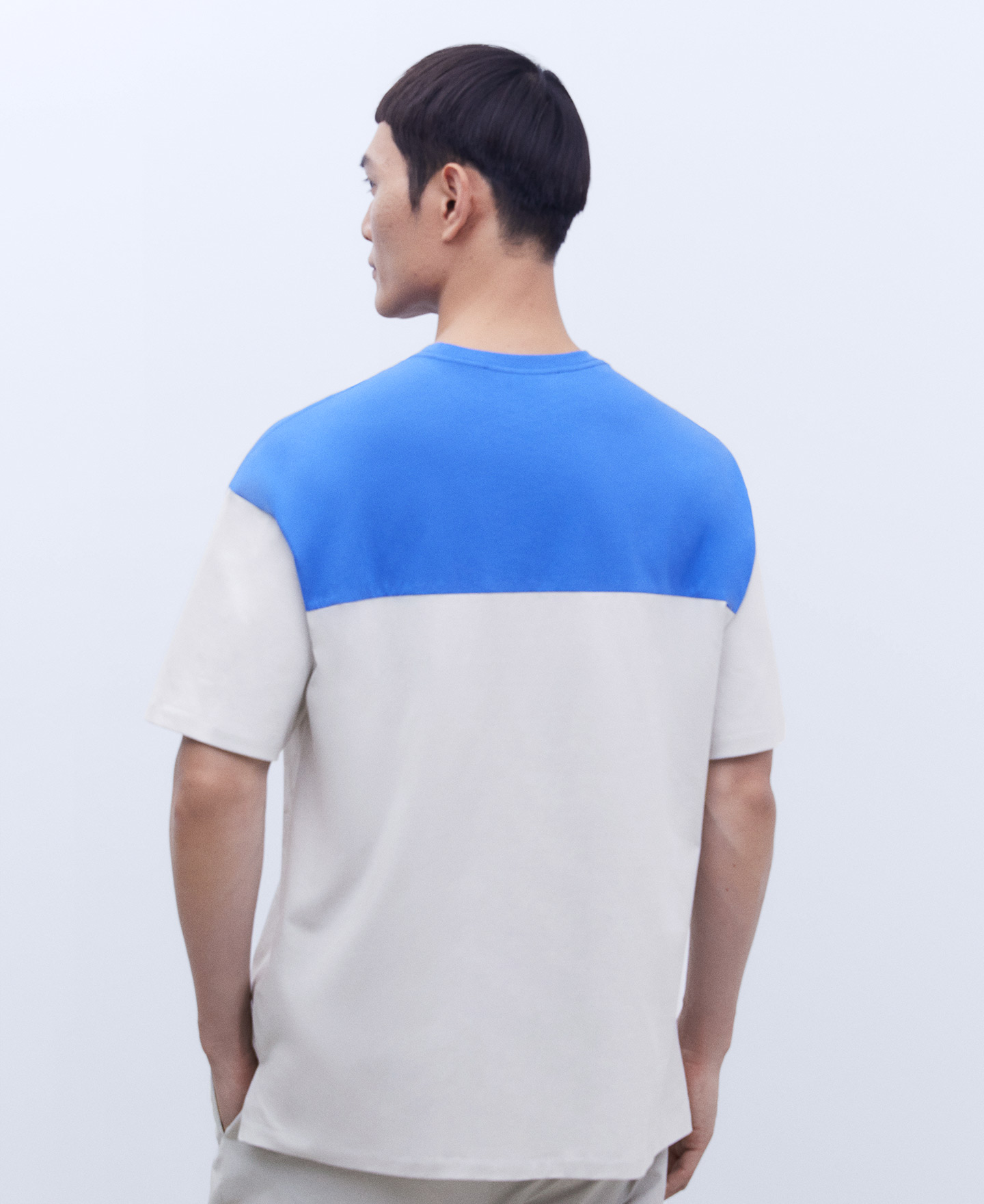 Oversize cotton two-colour T-shirt image number 2