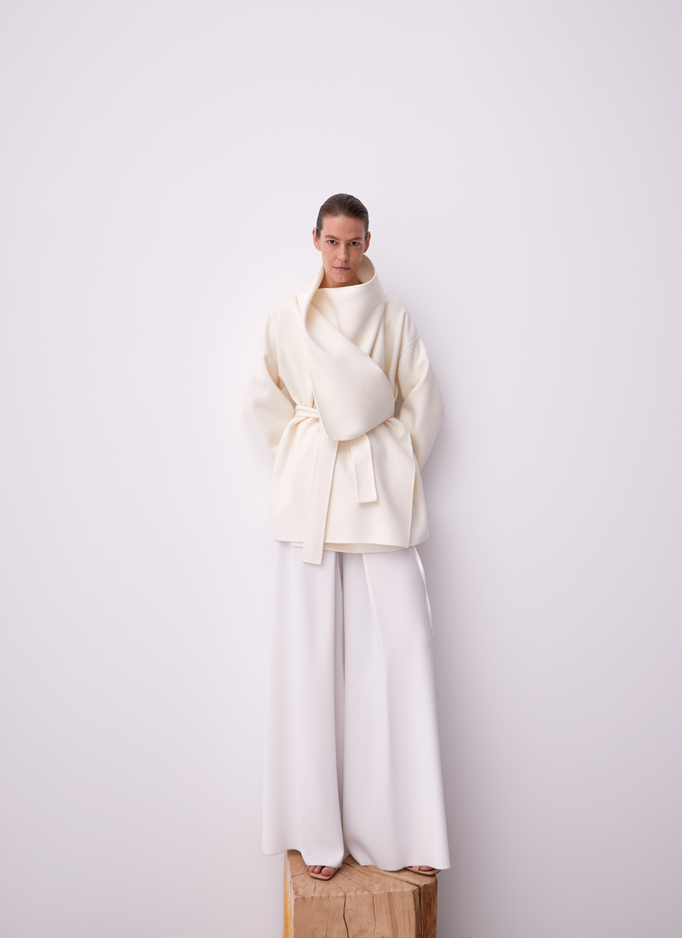Double face coat with maxi lapels image number 4