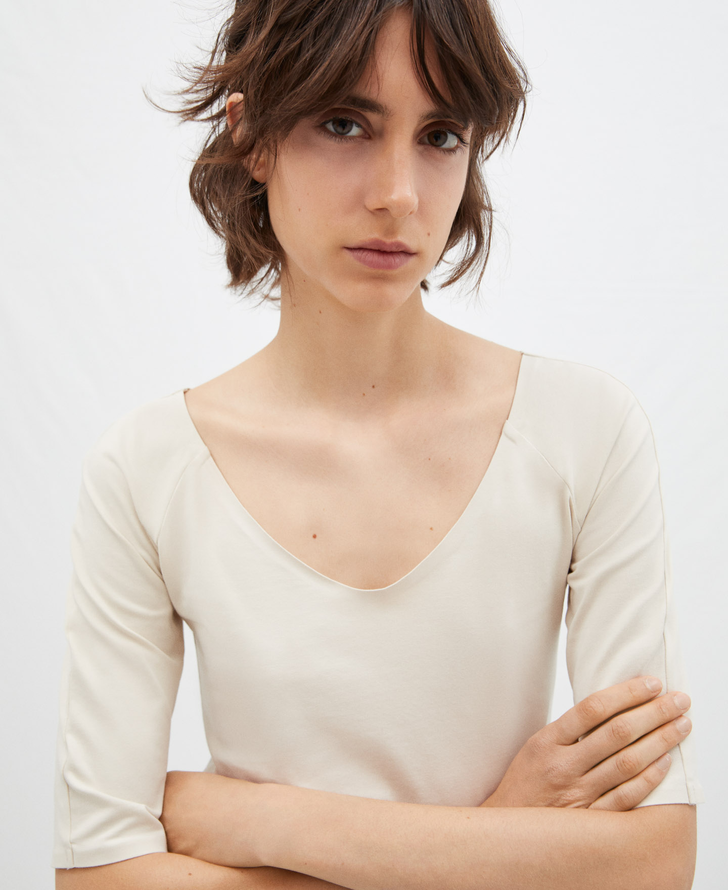 Round neck cotton t-shirt image number 3