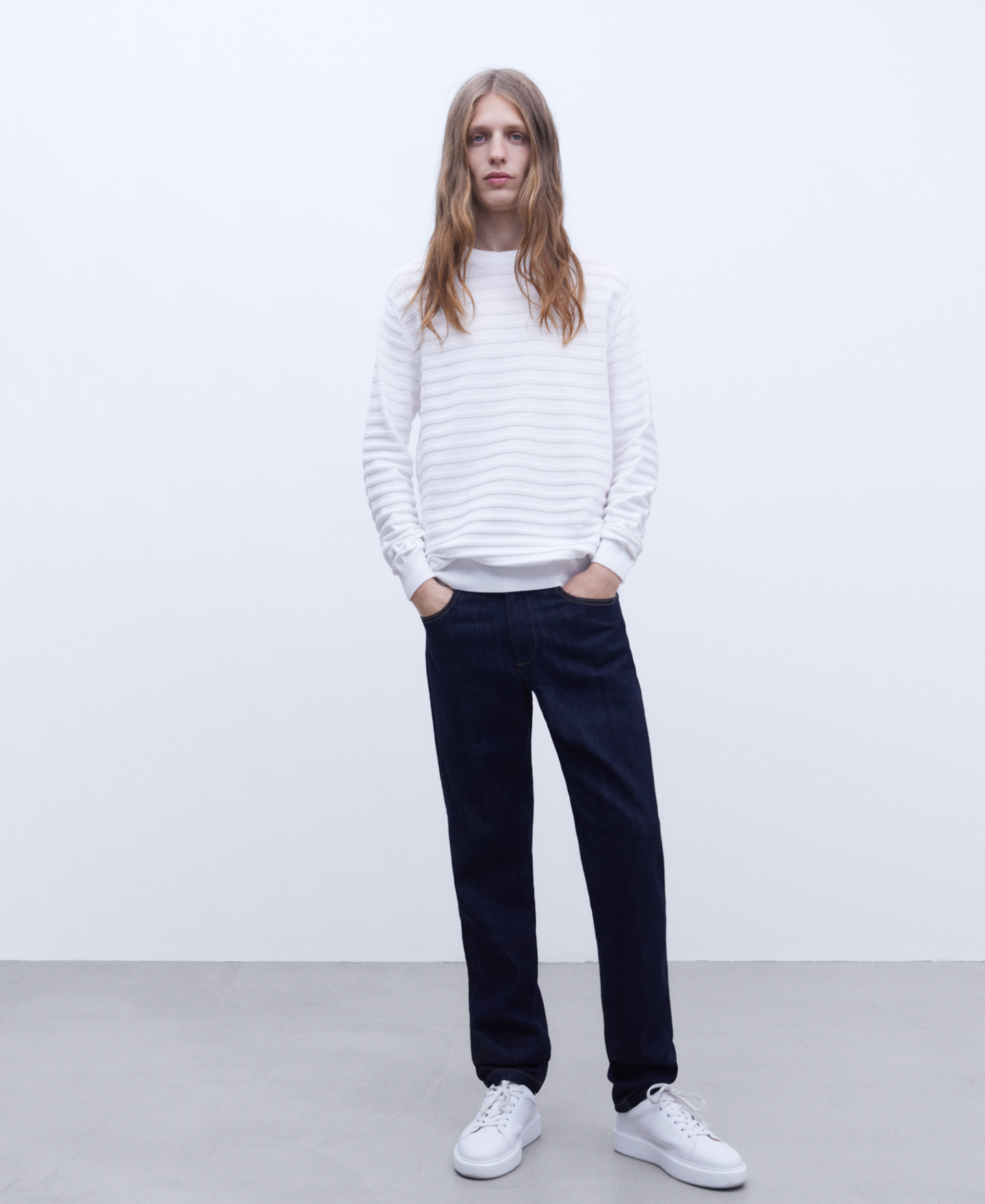 Striped structure crew neck sweater image number 1