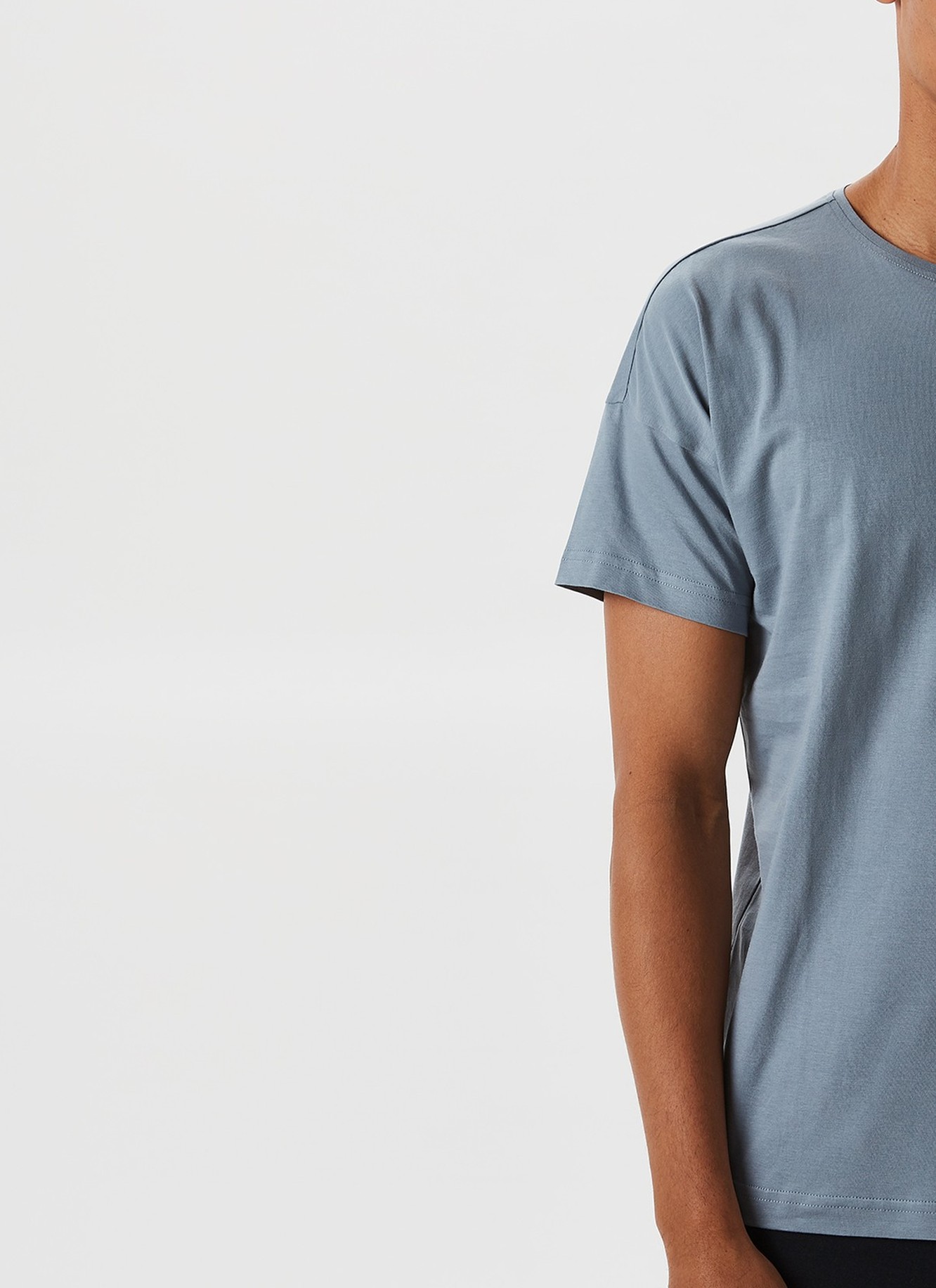 Camiseta básica de algodón y cuello caja image number 3