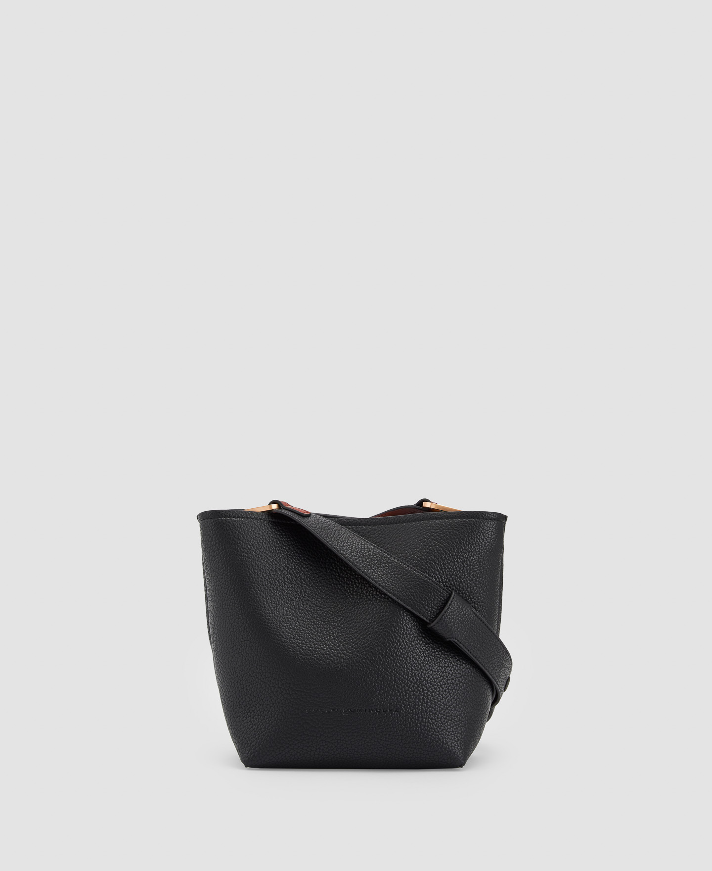 Bolso saco en materiales reciclados image number 0
