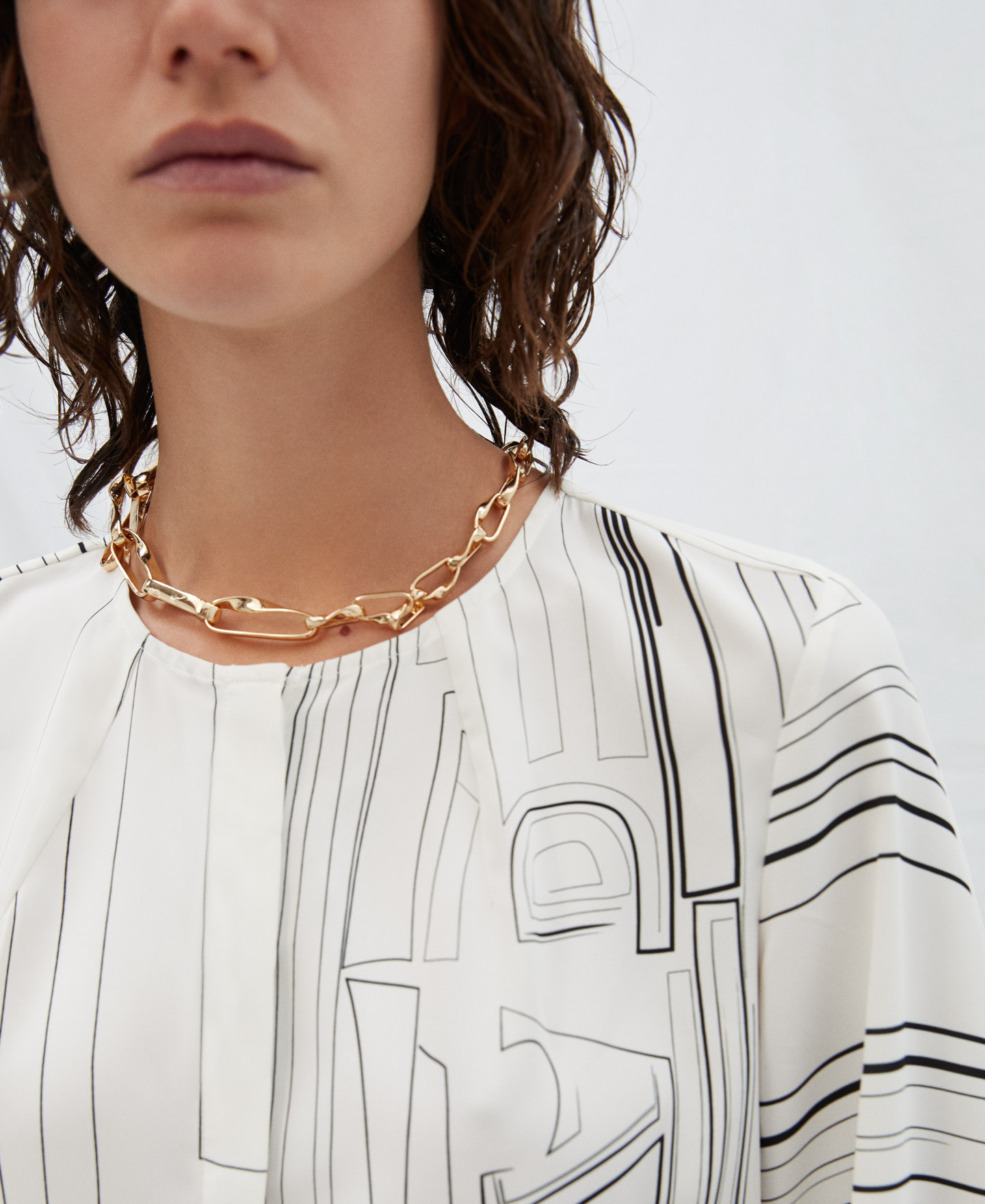 Blusa estampado laberinto image number 3