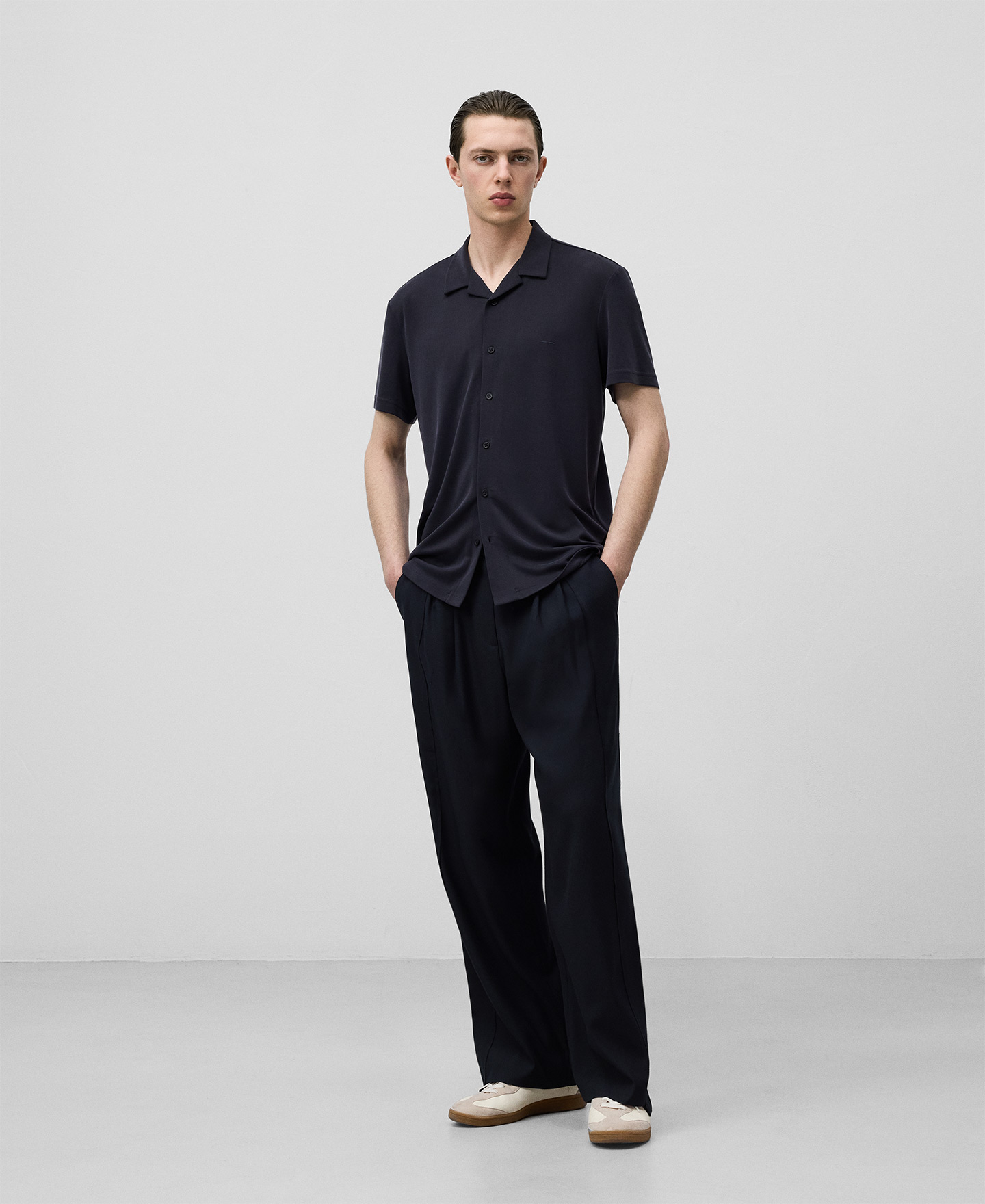 Polo modal responsable botones hombre image number 1