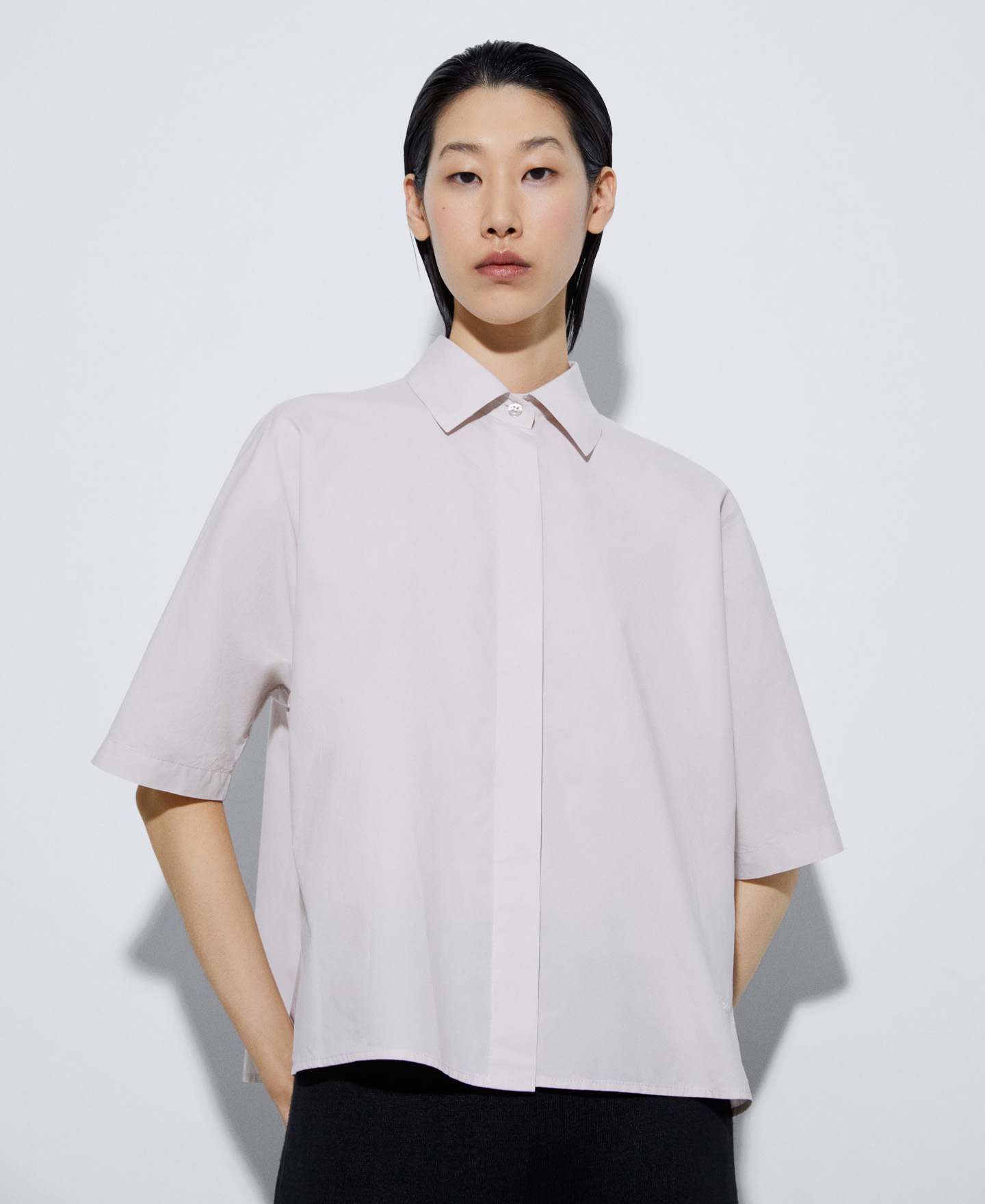 Short sleeve cotton overshirt image number 0