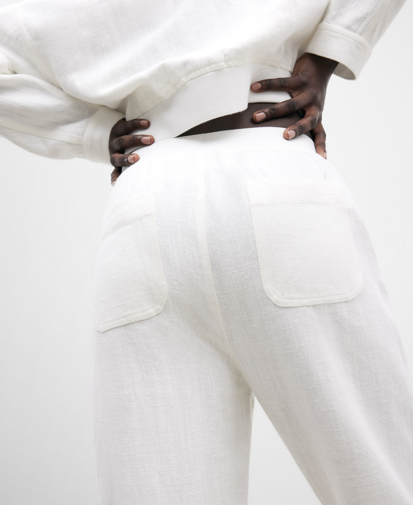 Pantalón jogger en lino y algodón image number 3