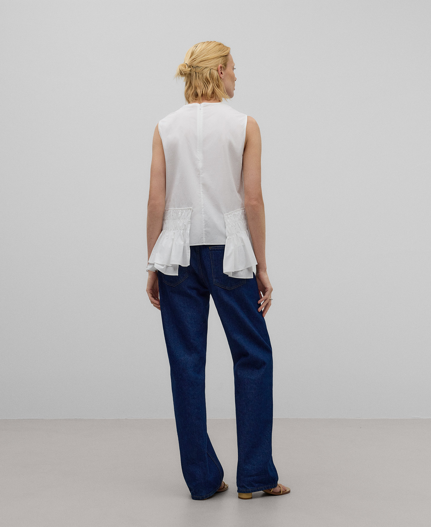 Asymmetrical ruffle top woman image number 2