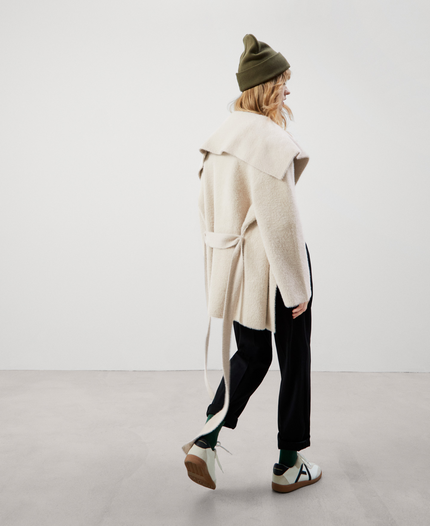 Oversize funnel collar jacket image number 4