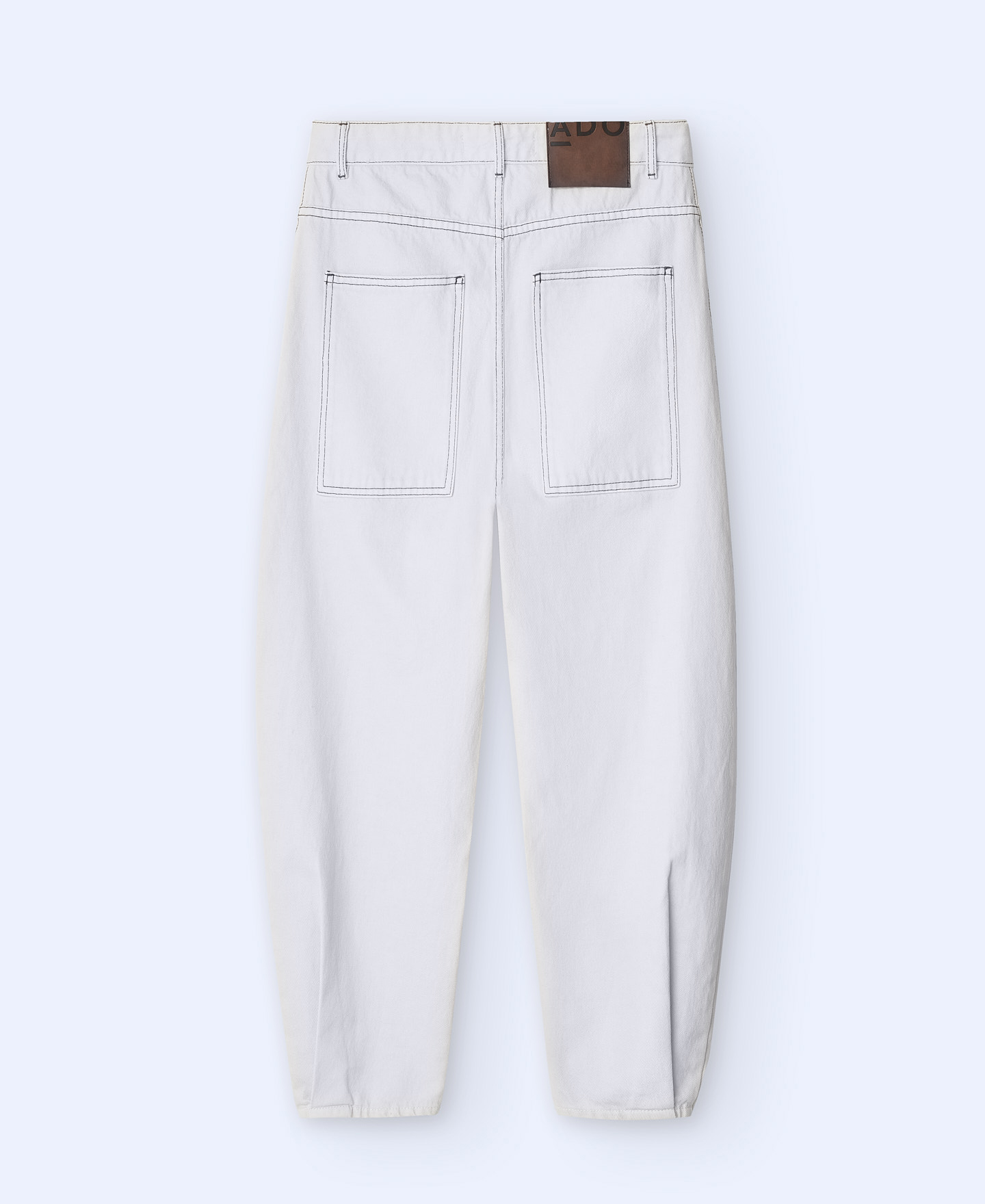 Banana jeans with darts image number 1