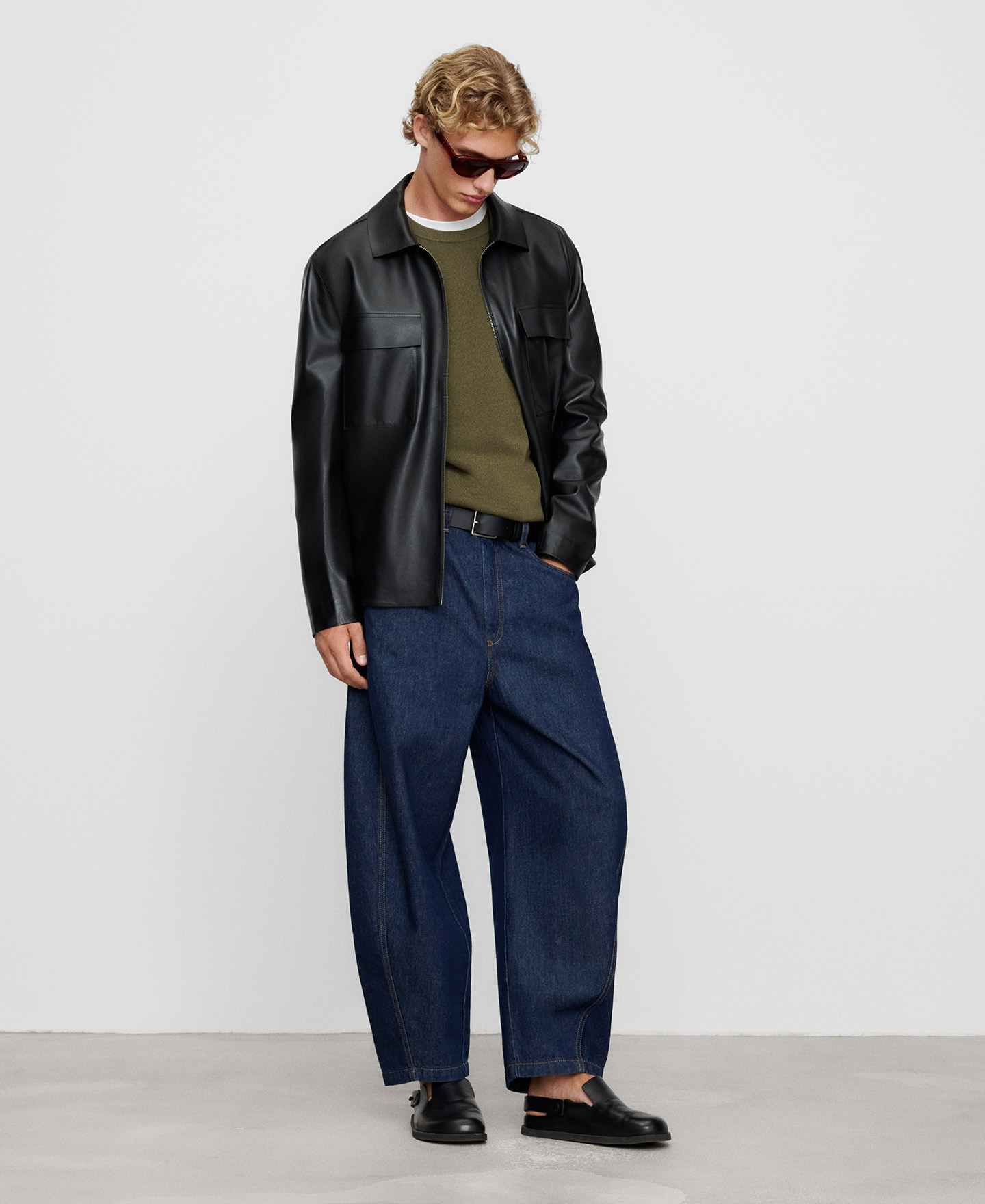 Crew collar melange knit sweater image number 1
