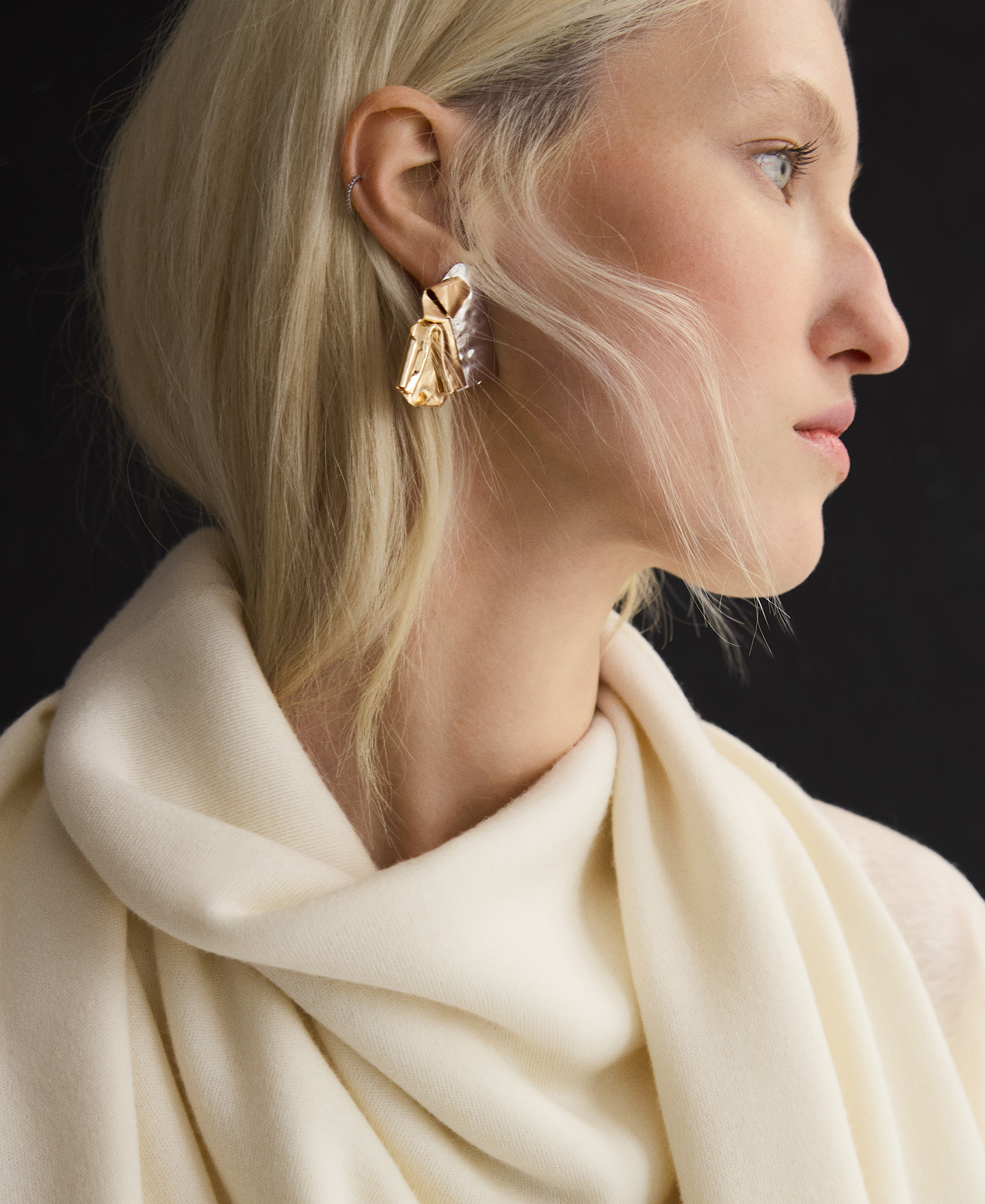 Boucles d'oreilles m&eacute;talliques pli&eacute;es image number 3