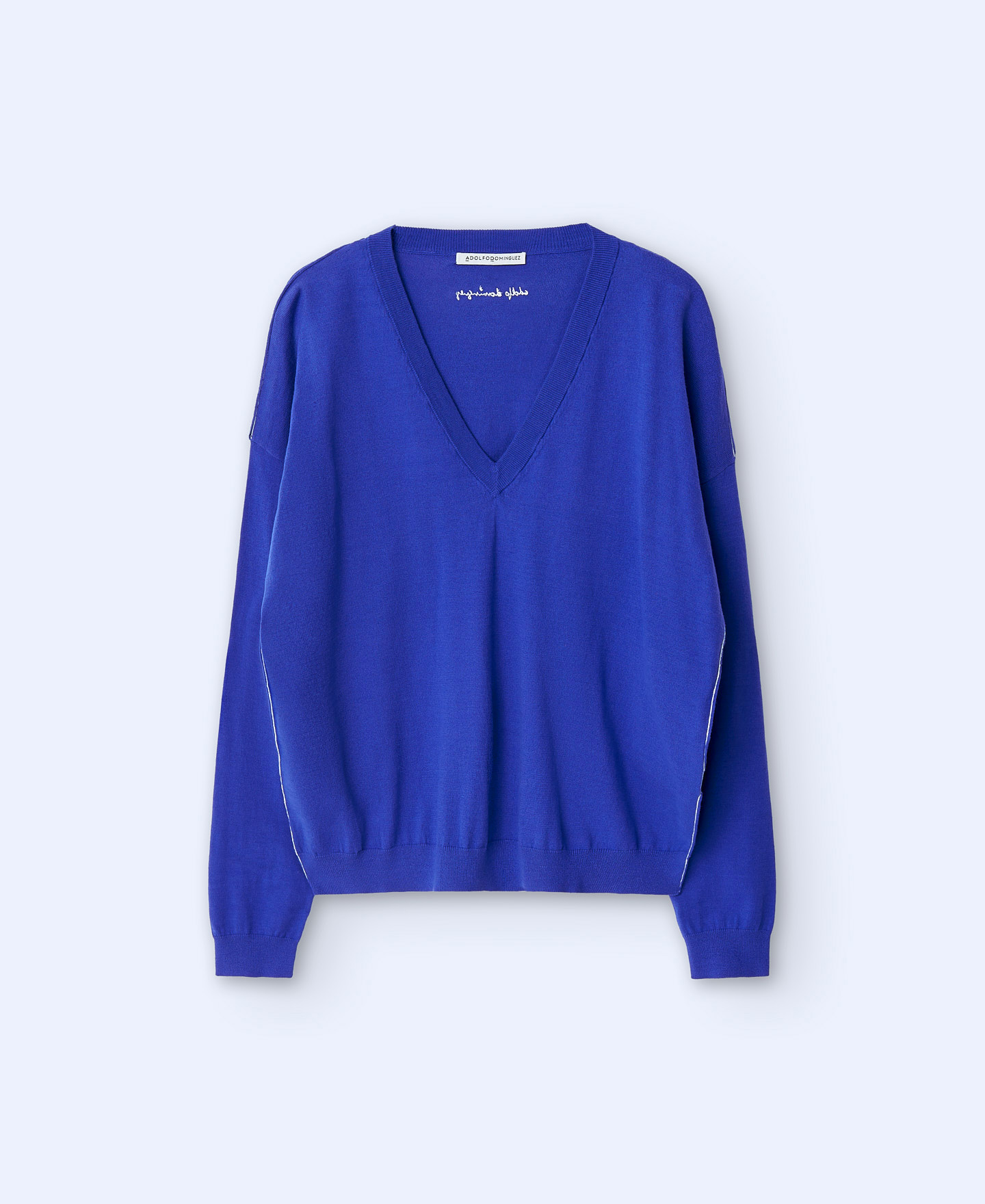V-neckline sweater image number 0