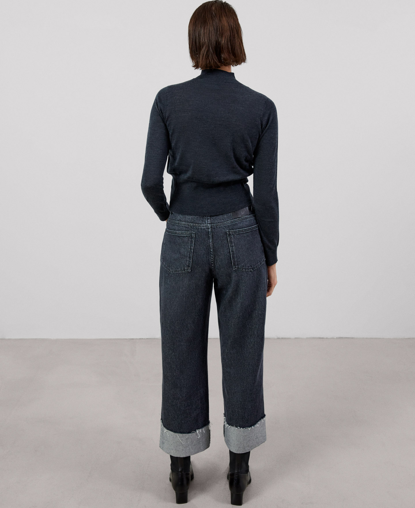 Merino wool high collar sweater image number 2