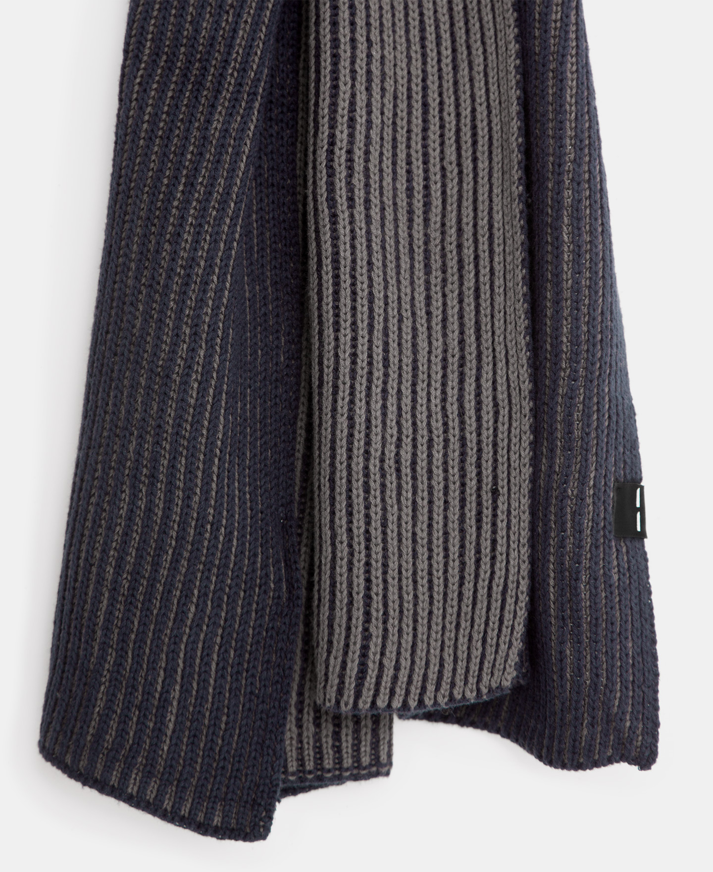 Bicolor cotton scarf image number 1