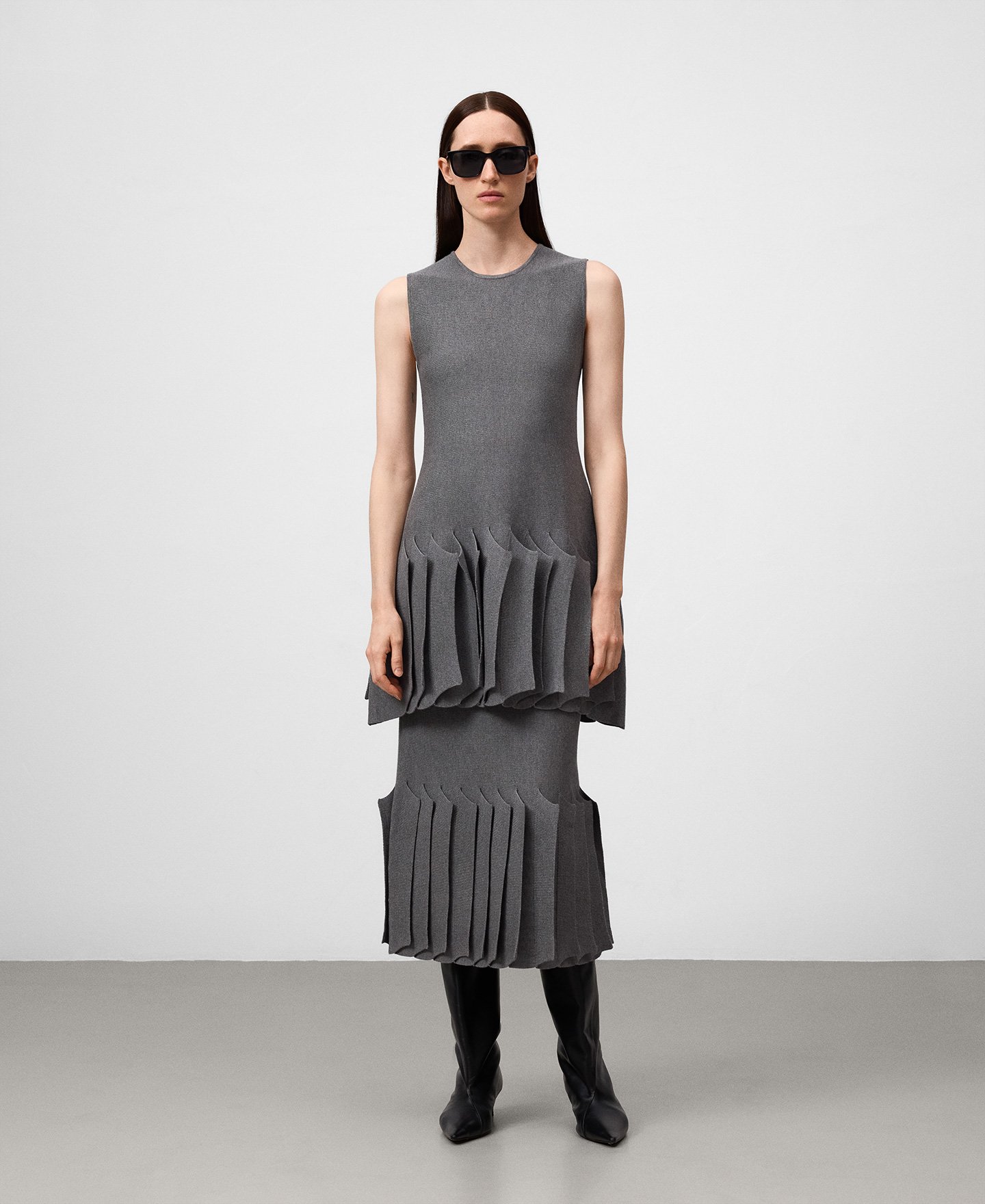 Vestido punto bajo plisado mujer image number 1