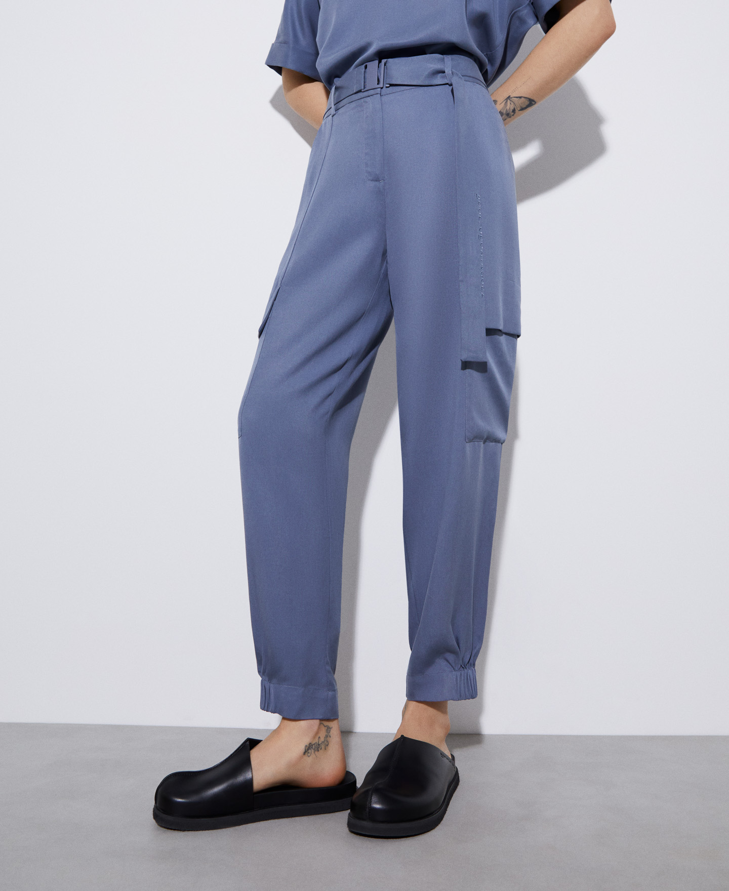 Lyocell cargo trousers image number 0