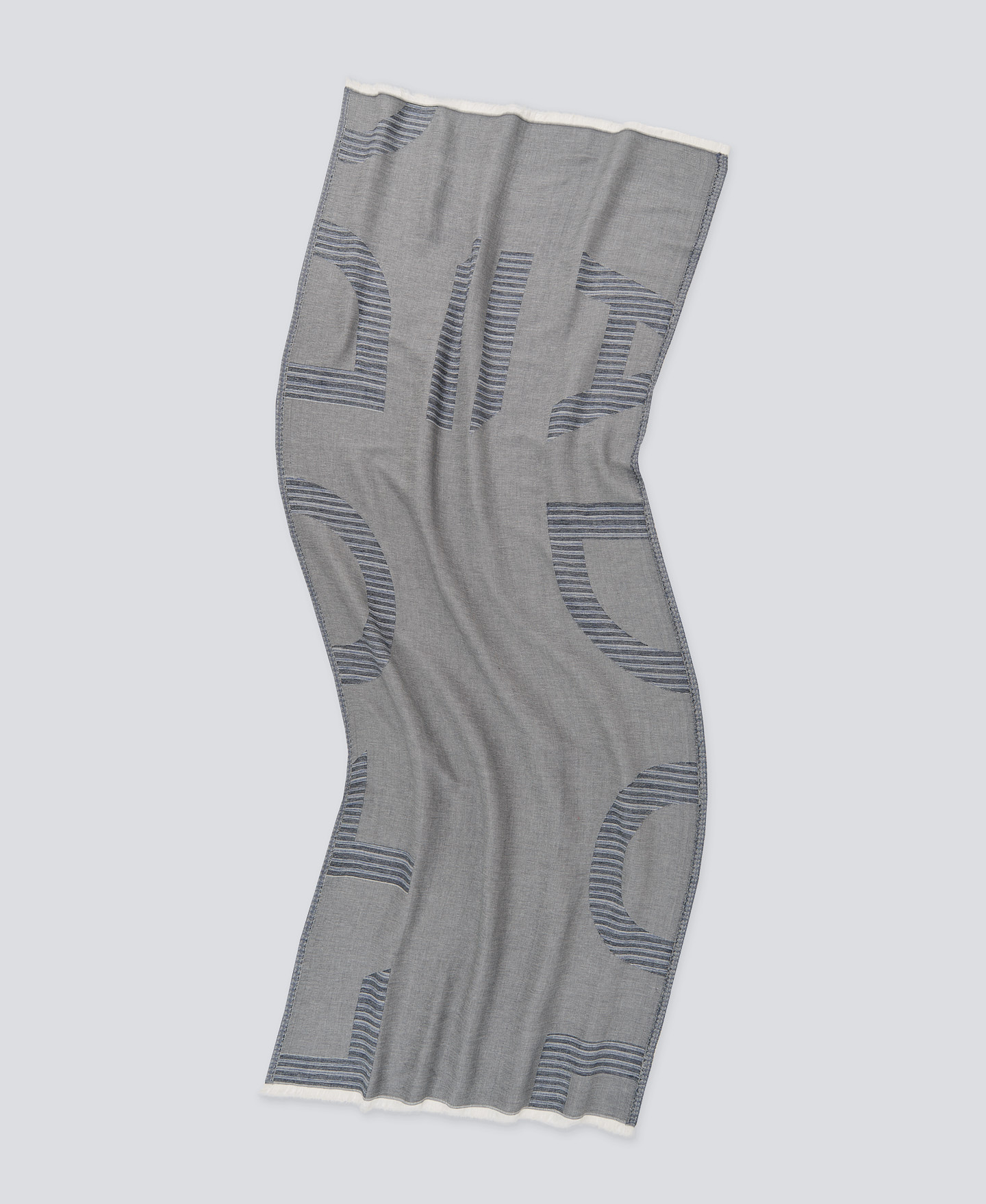 Embossed maxilogo shawl woman image number 1