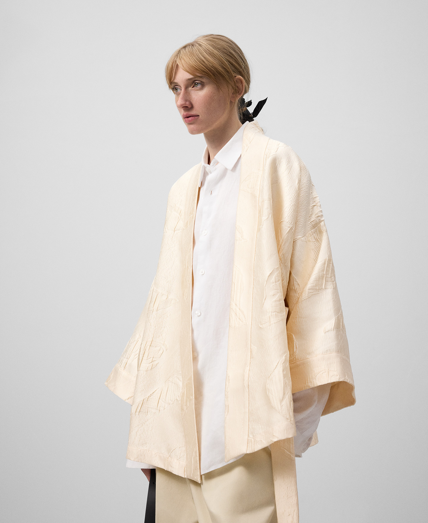Straight embossed kimono jacket woman image number 0
