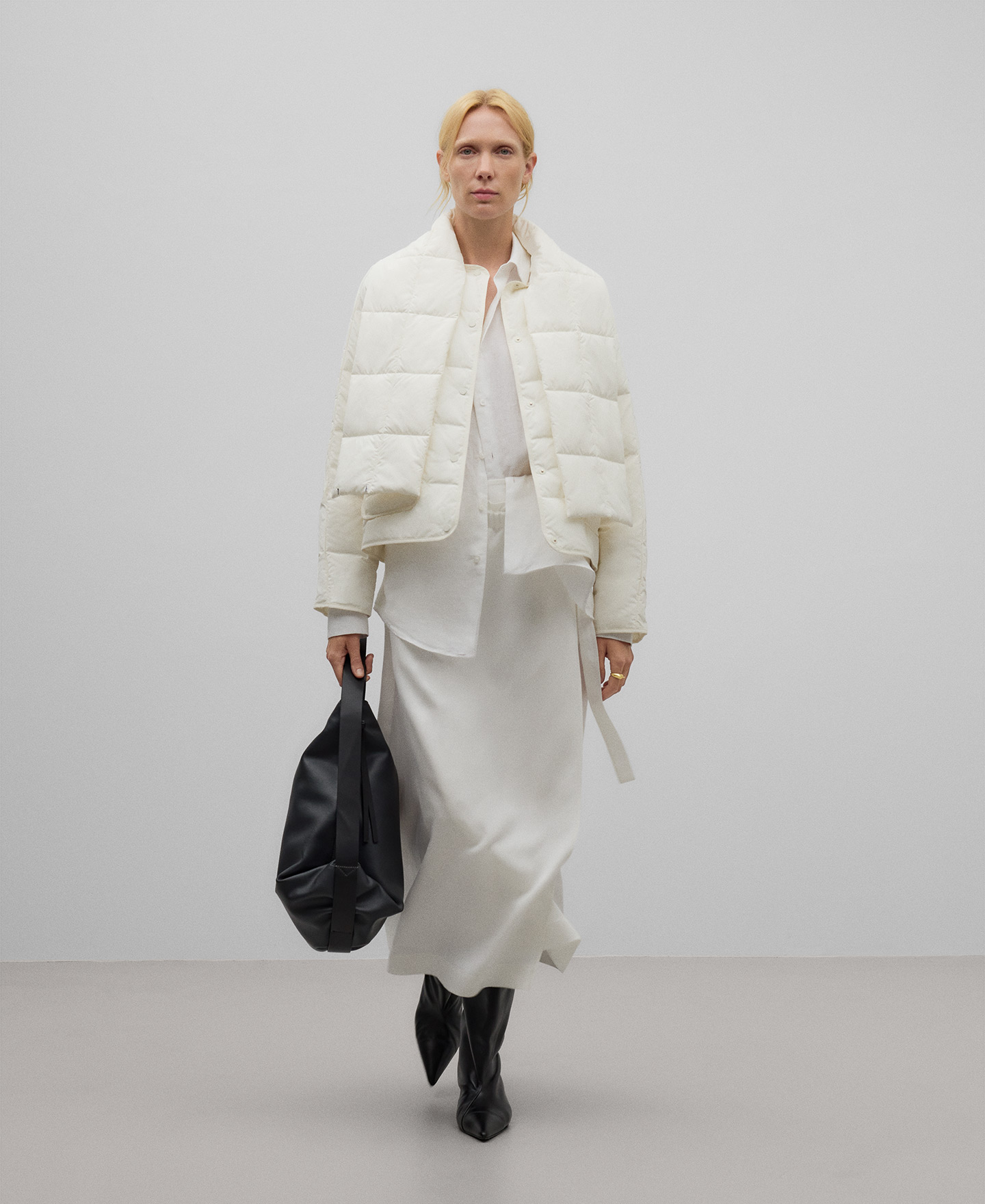Quilted jacket with scarf woman image number 1
