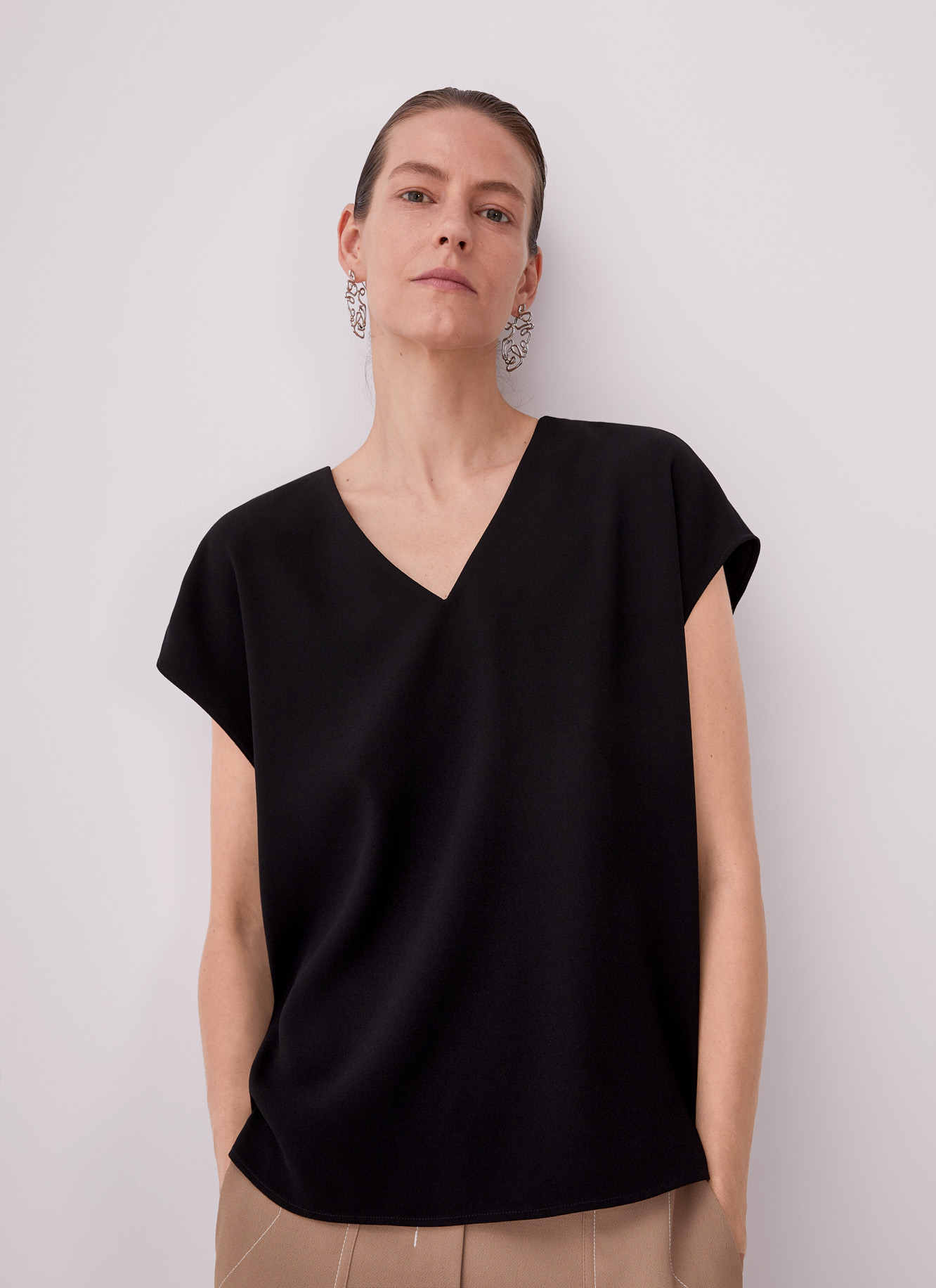 Fluid t-shirt with short drop sleeve image number 0