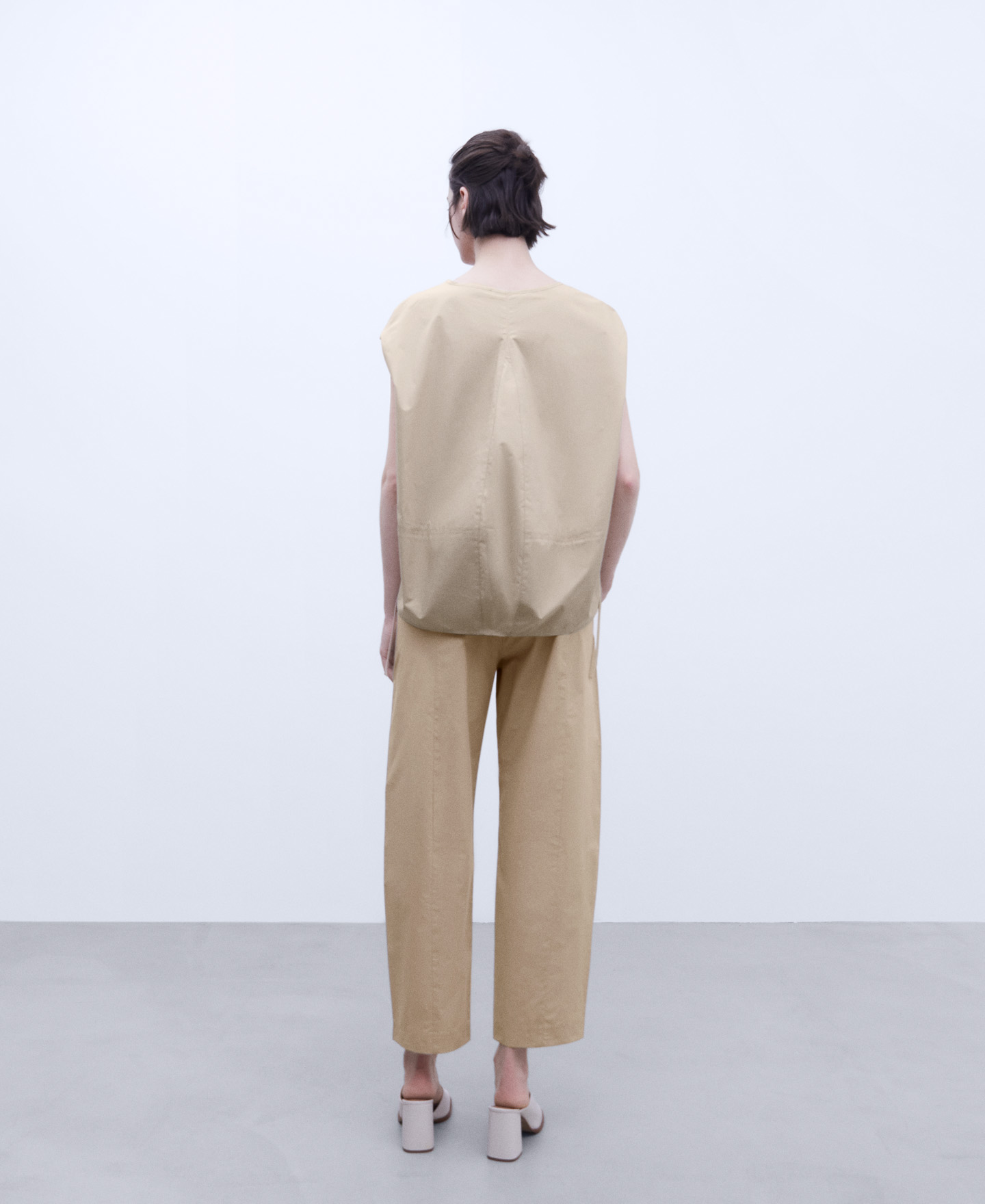 Ethical cotton high rise trousers image number 2