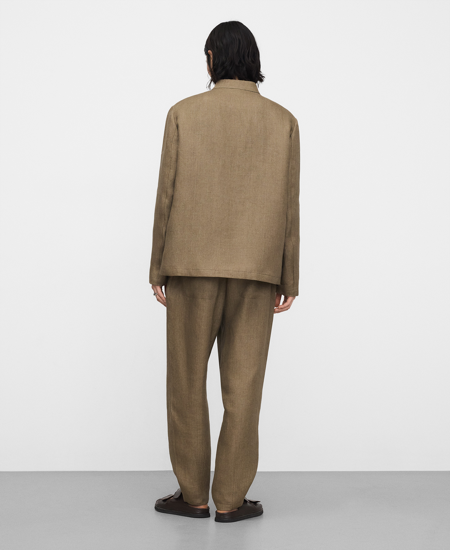 Blazer col mao en lin europ&eacute;en image number 2