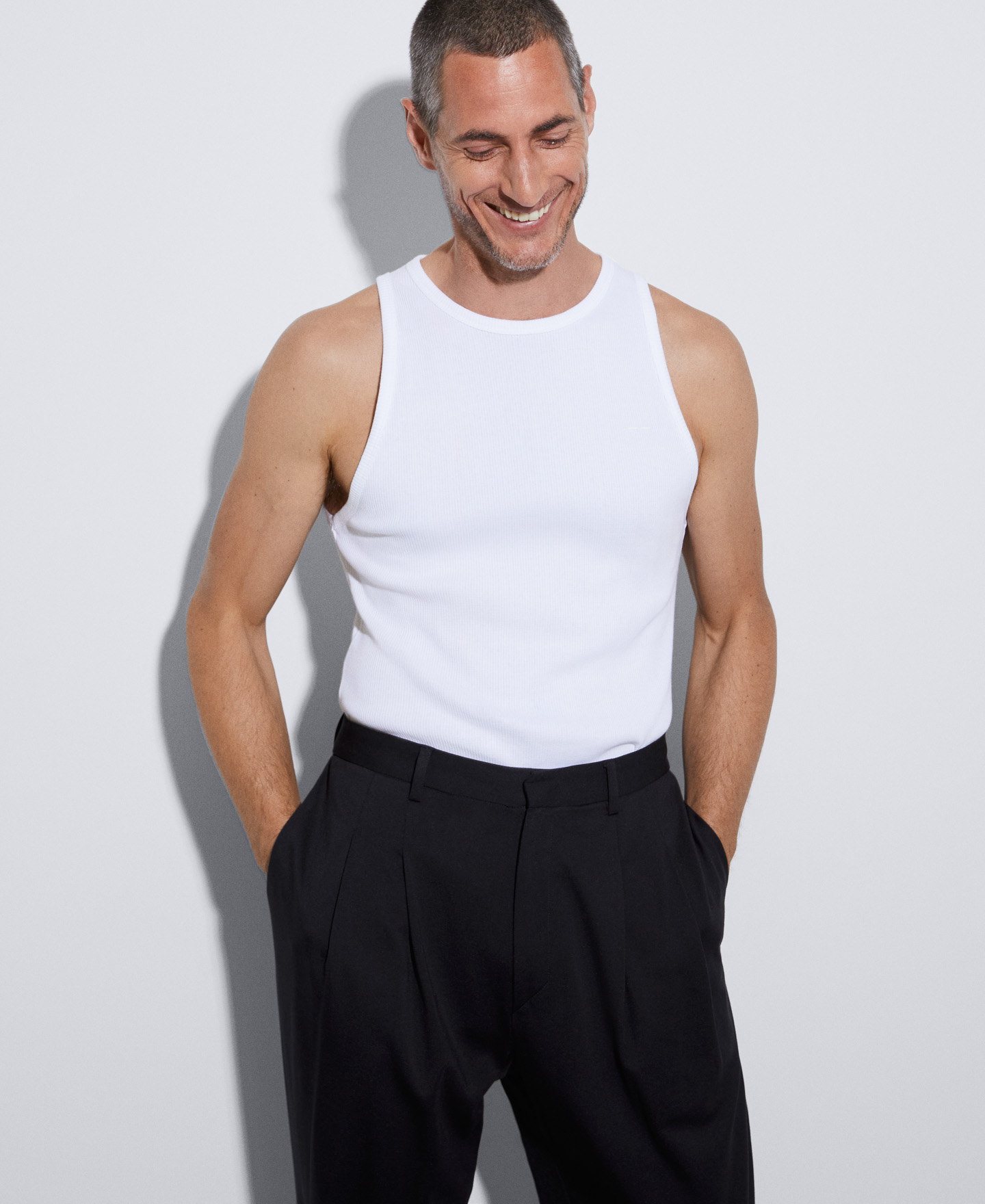 Viscose pleated trousers image number 3
