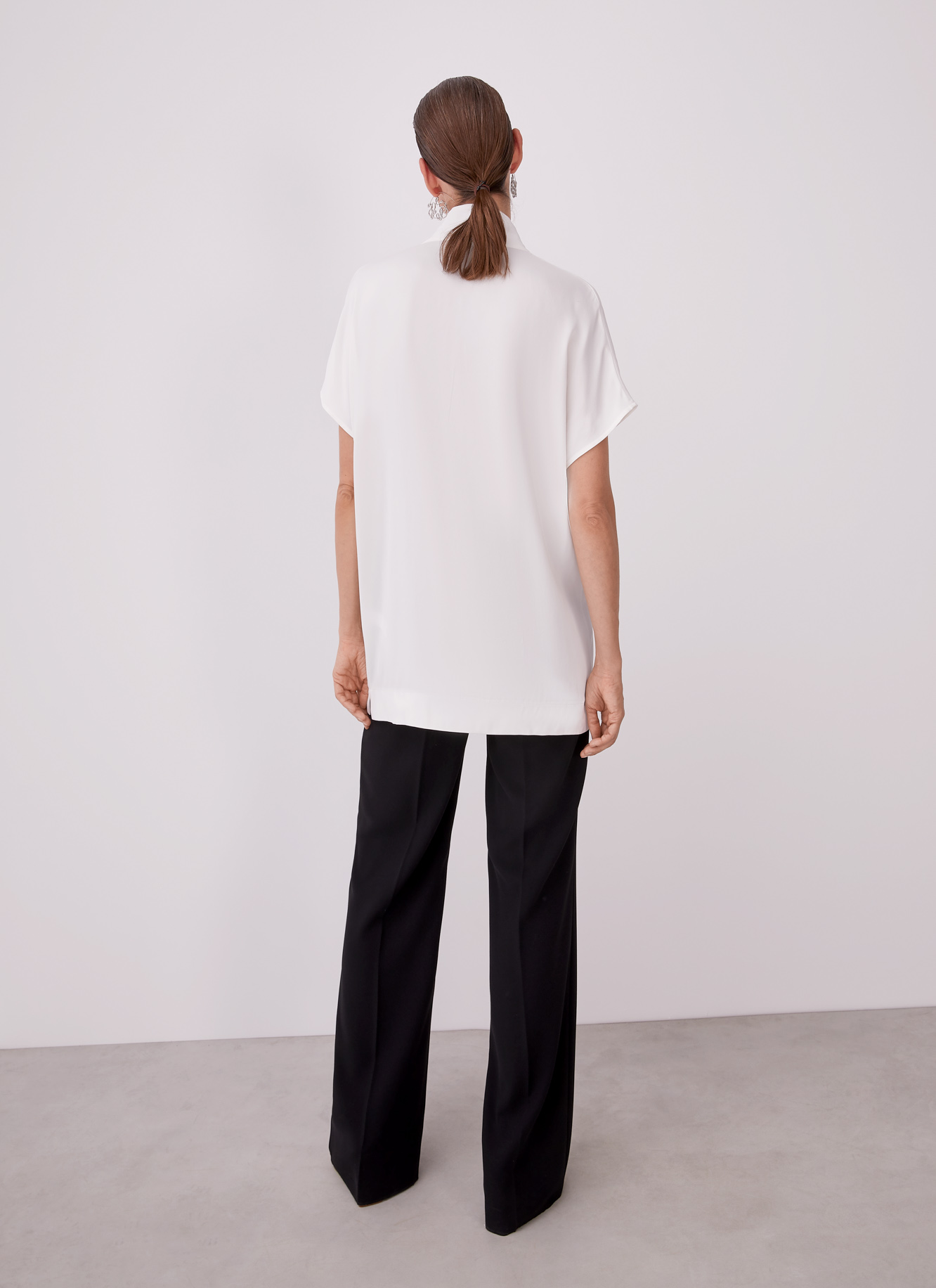 Satin viscose t-shirt image number 4