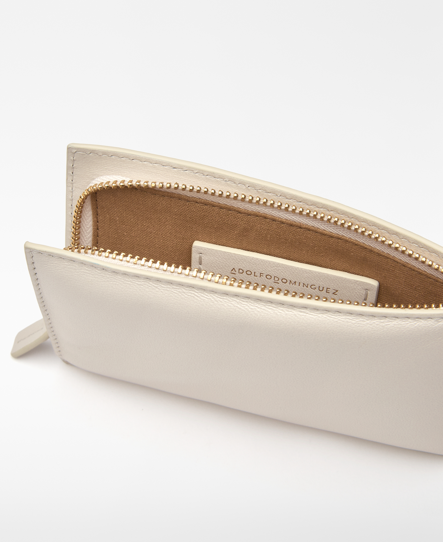 Leather padded wallet woman image number 1