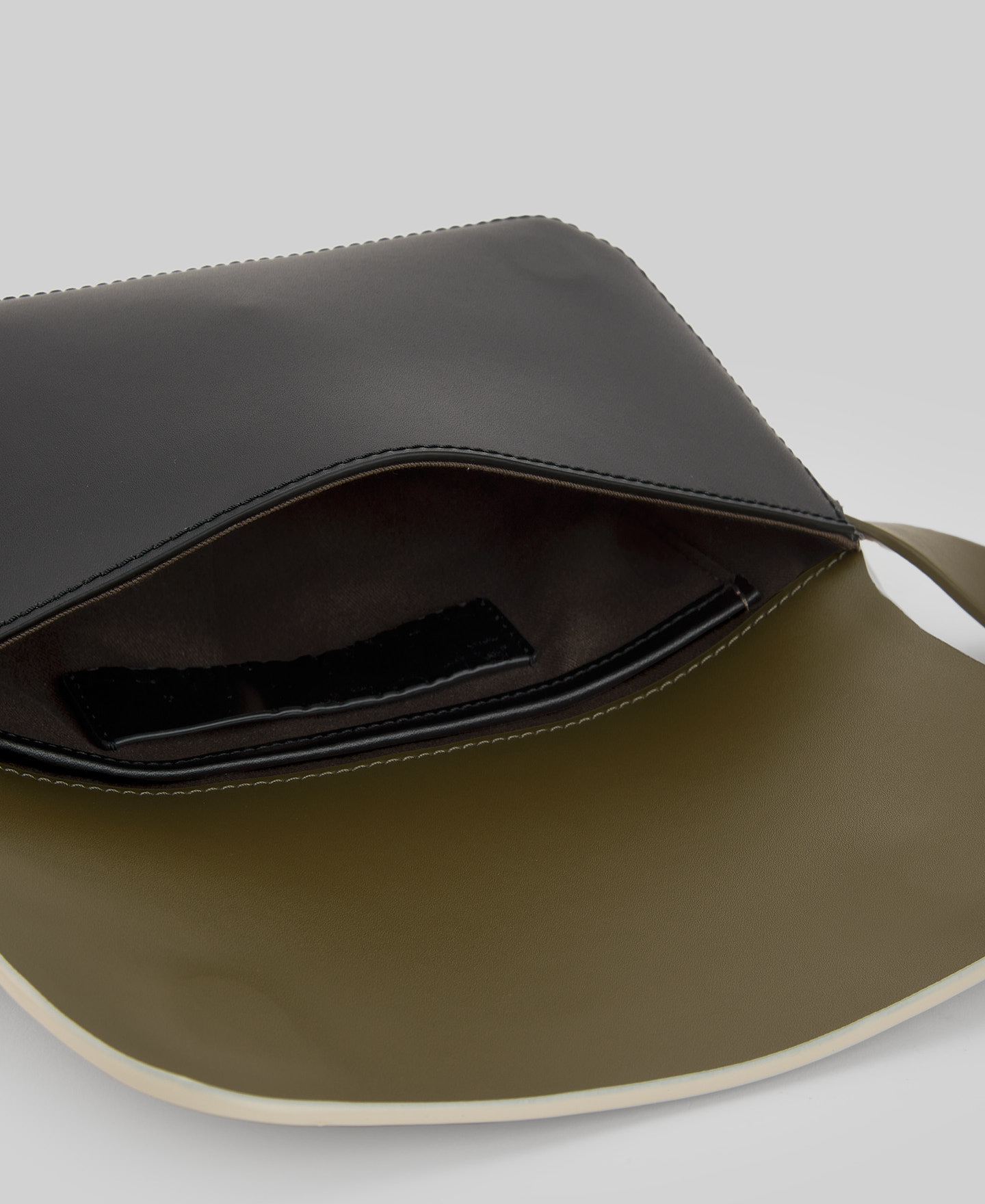 Dorna tricolor fanny pack woman image number 2