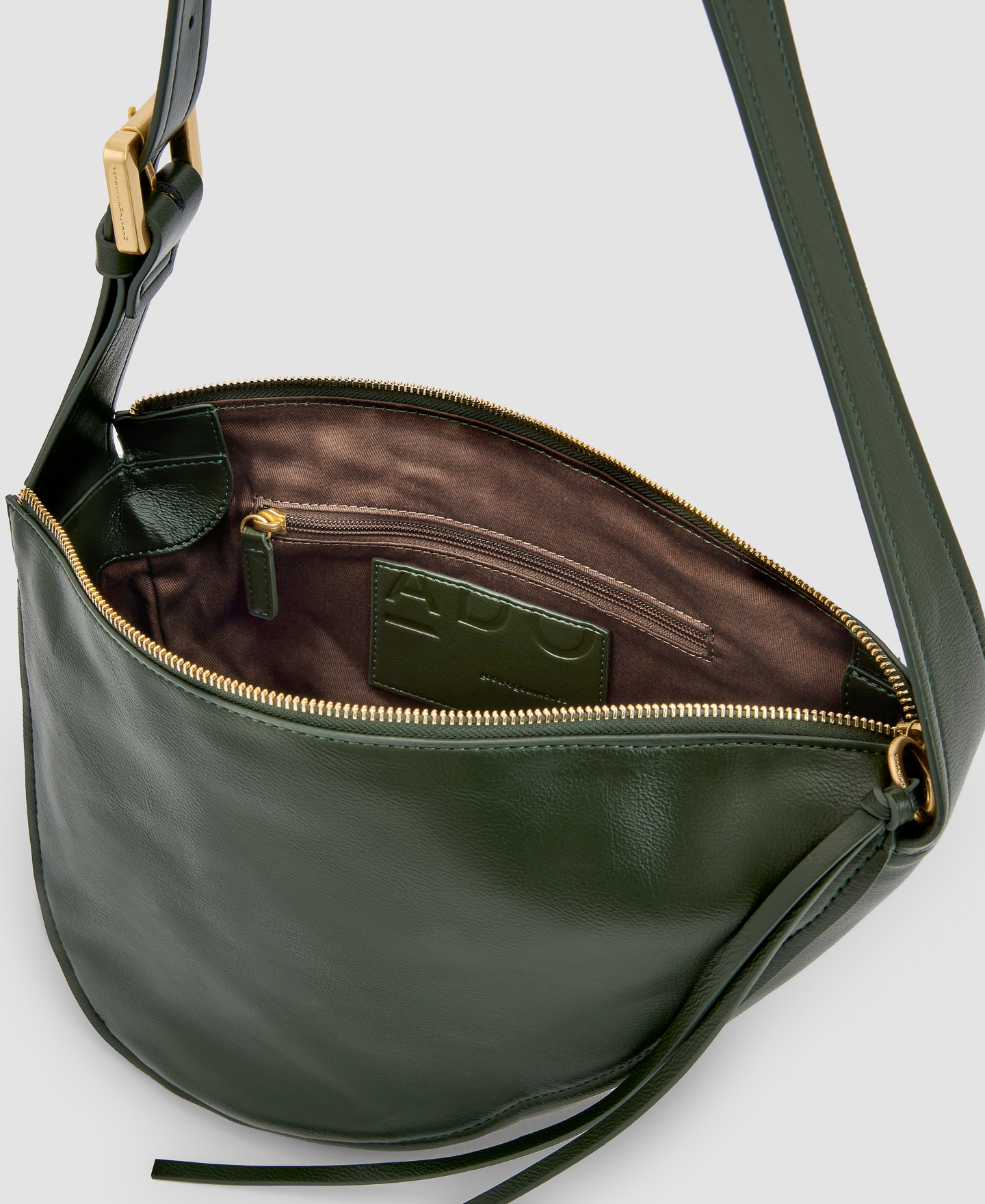 Responsible materials shoulder bag image number 2