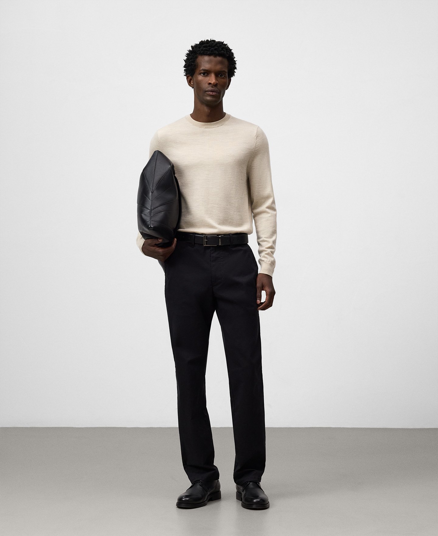 Regular fit chino trousers man image number 1