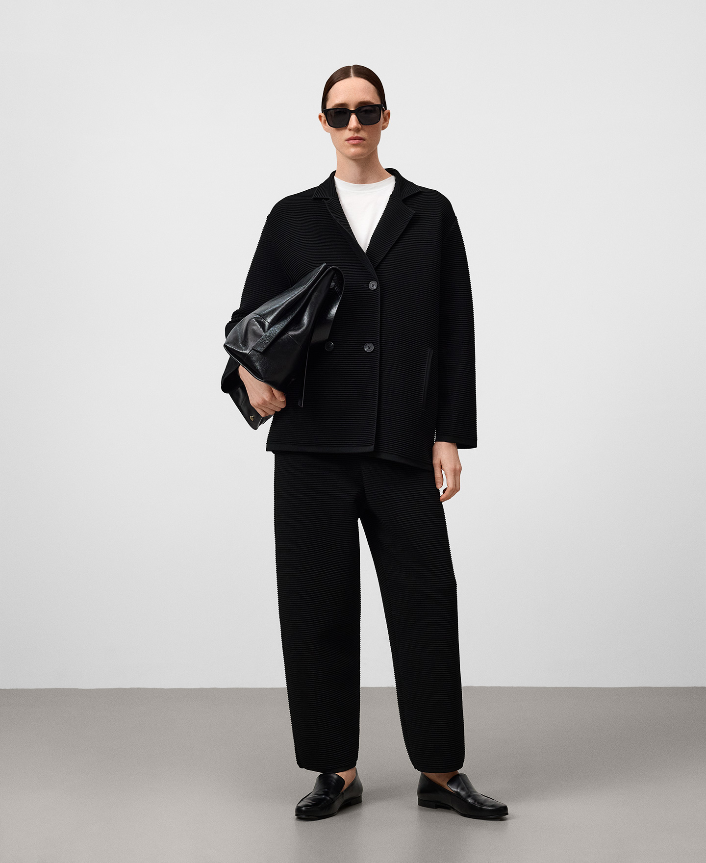 Barrel fit structured trousers woman image number 1