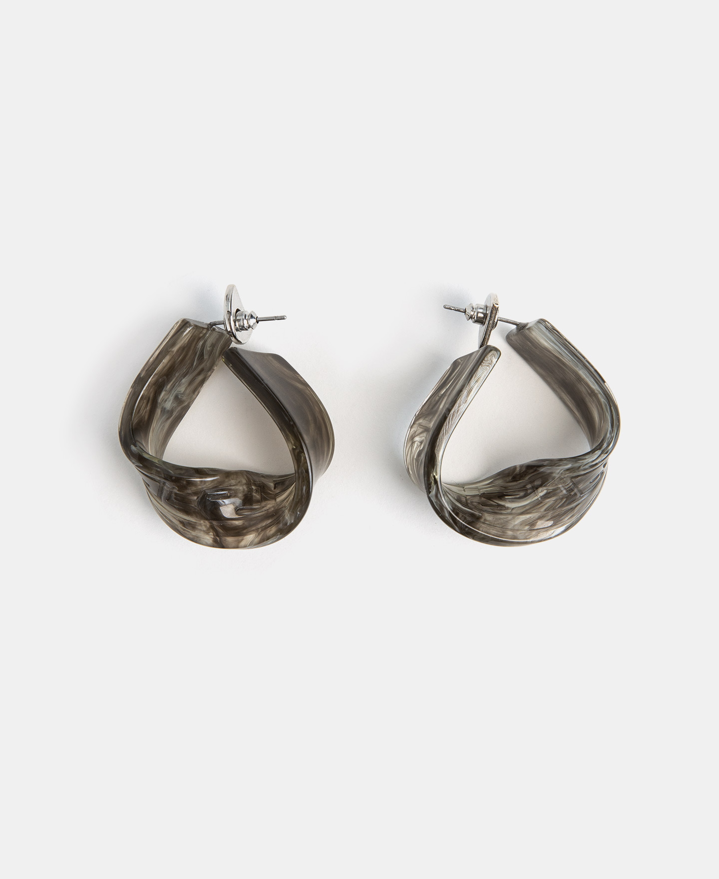 Resin labyrinth motif earrings image number 0
