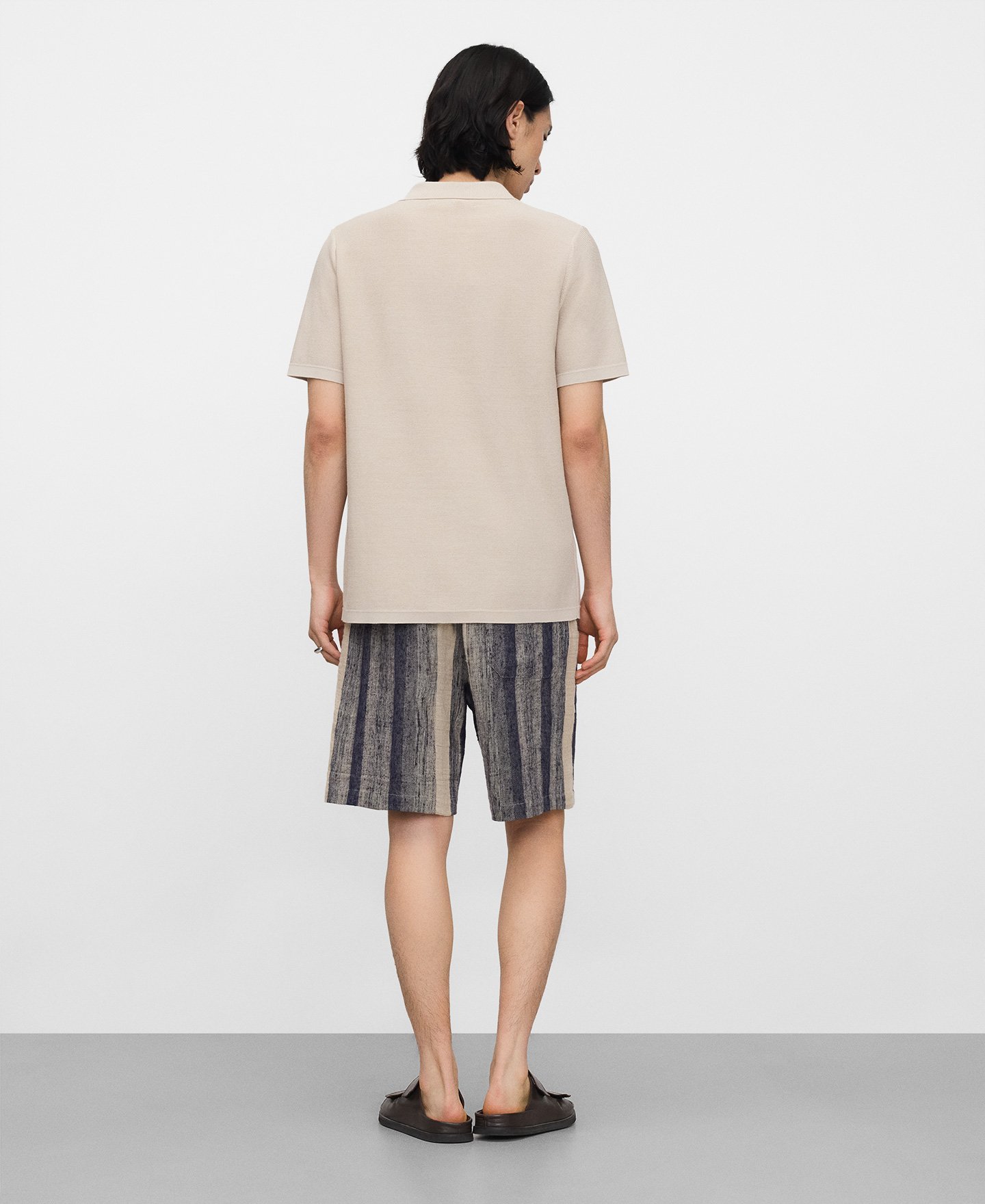 V-neck structured knit polo shirt image number 2