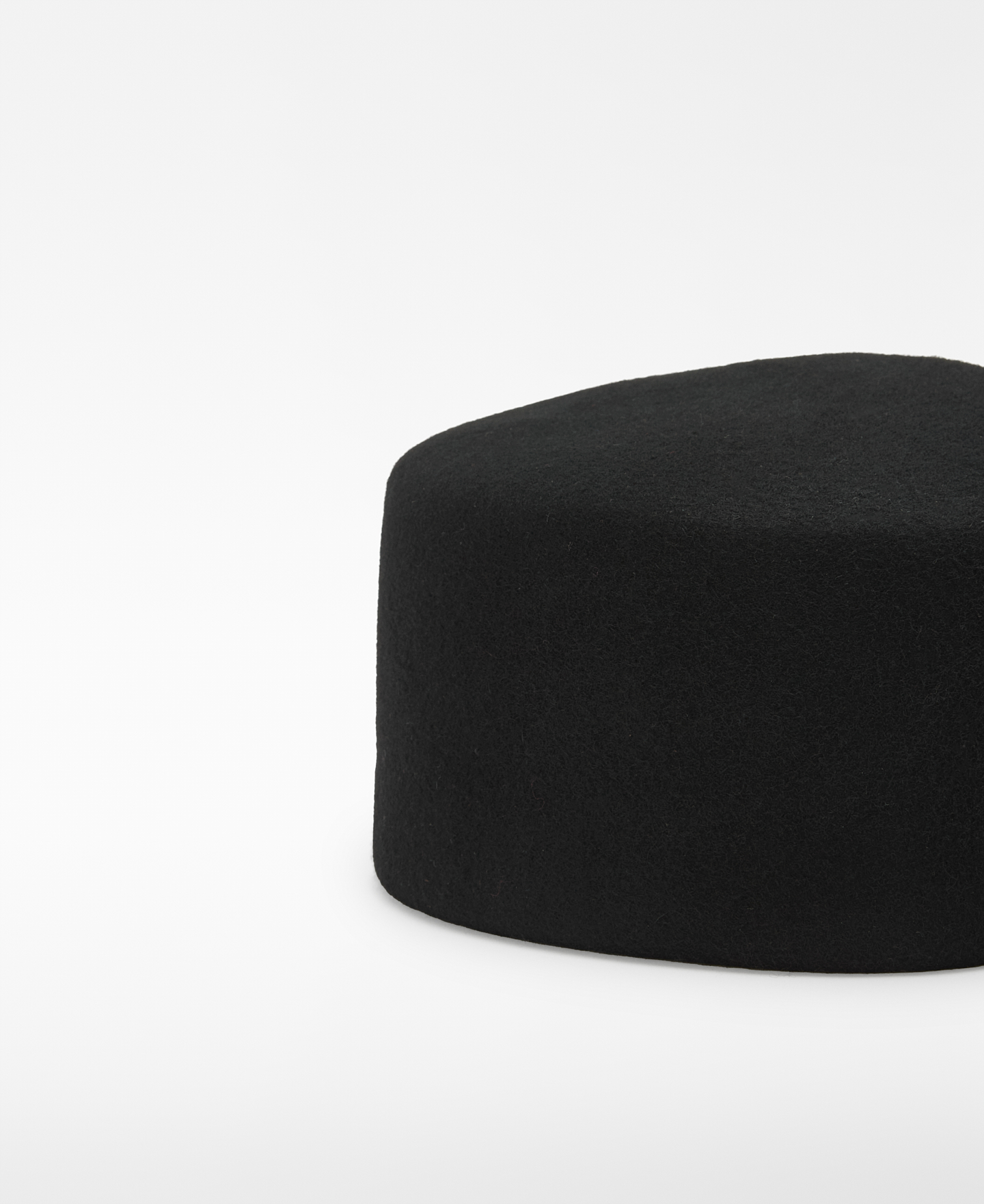 Gorro casquete lana afiletrada image number 2